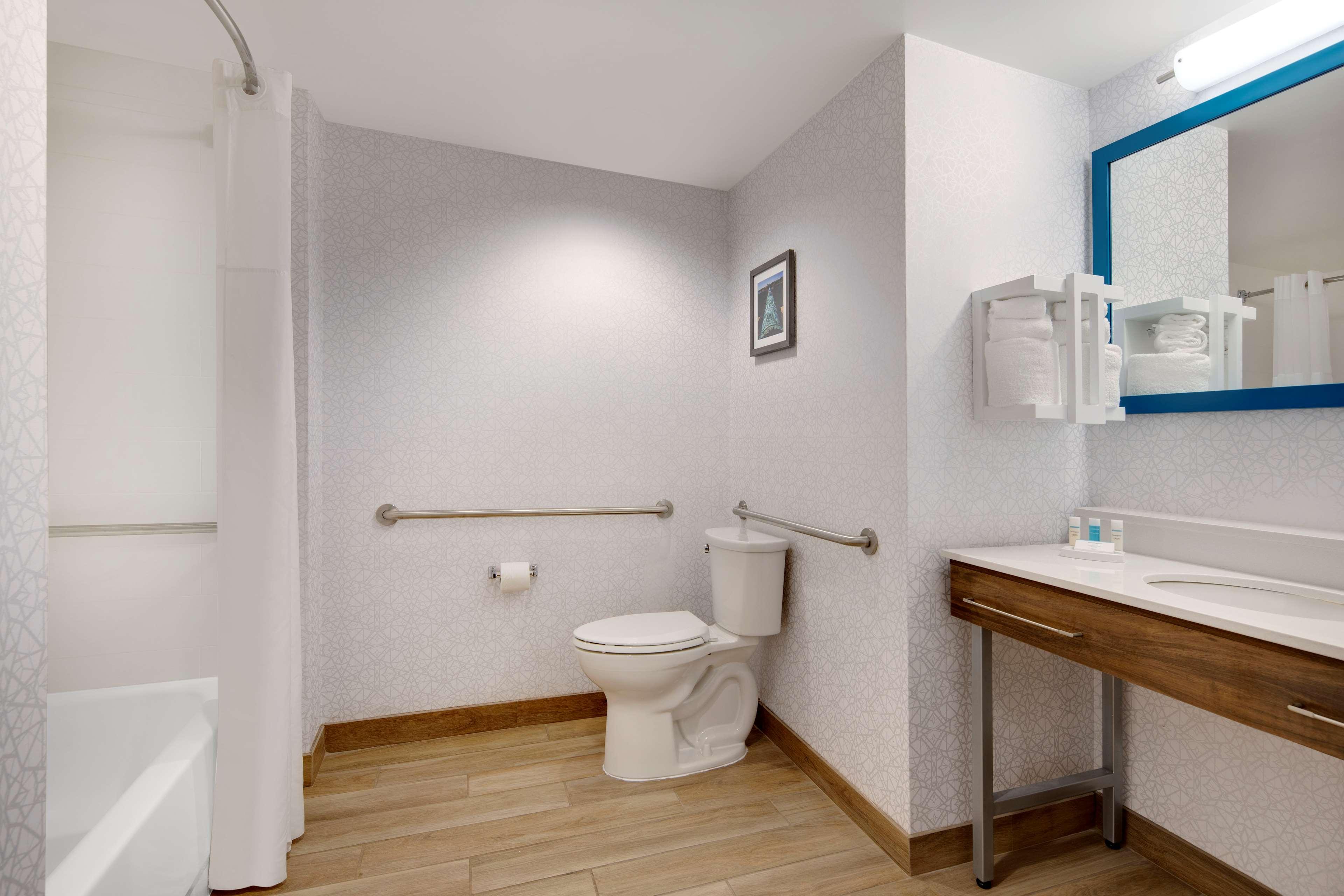 Twin Accessible-two Queen Beds