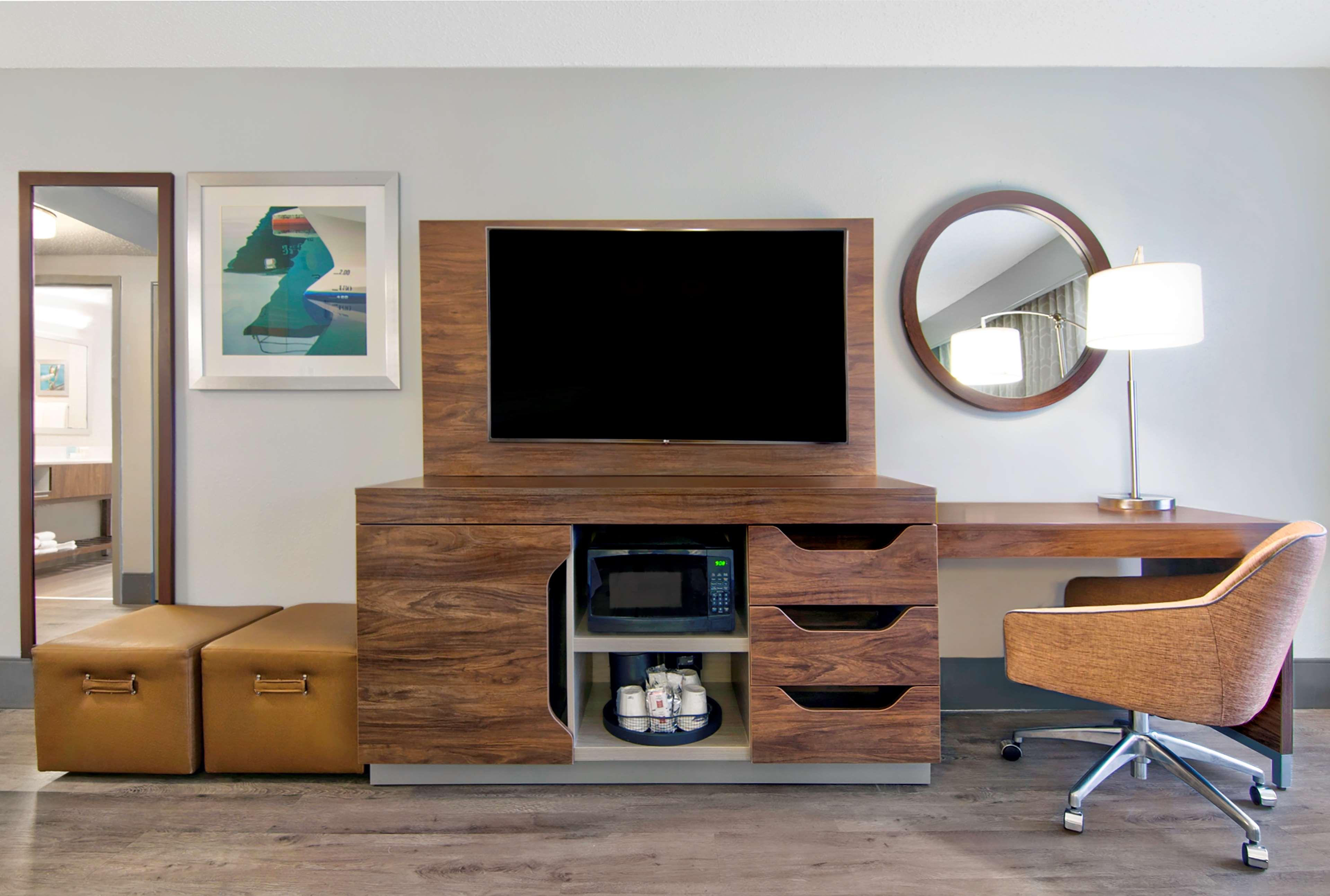 Double Two Queen Beds Non Smoking