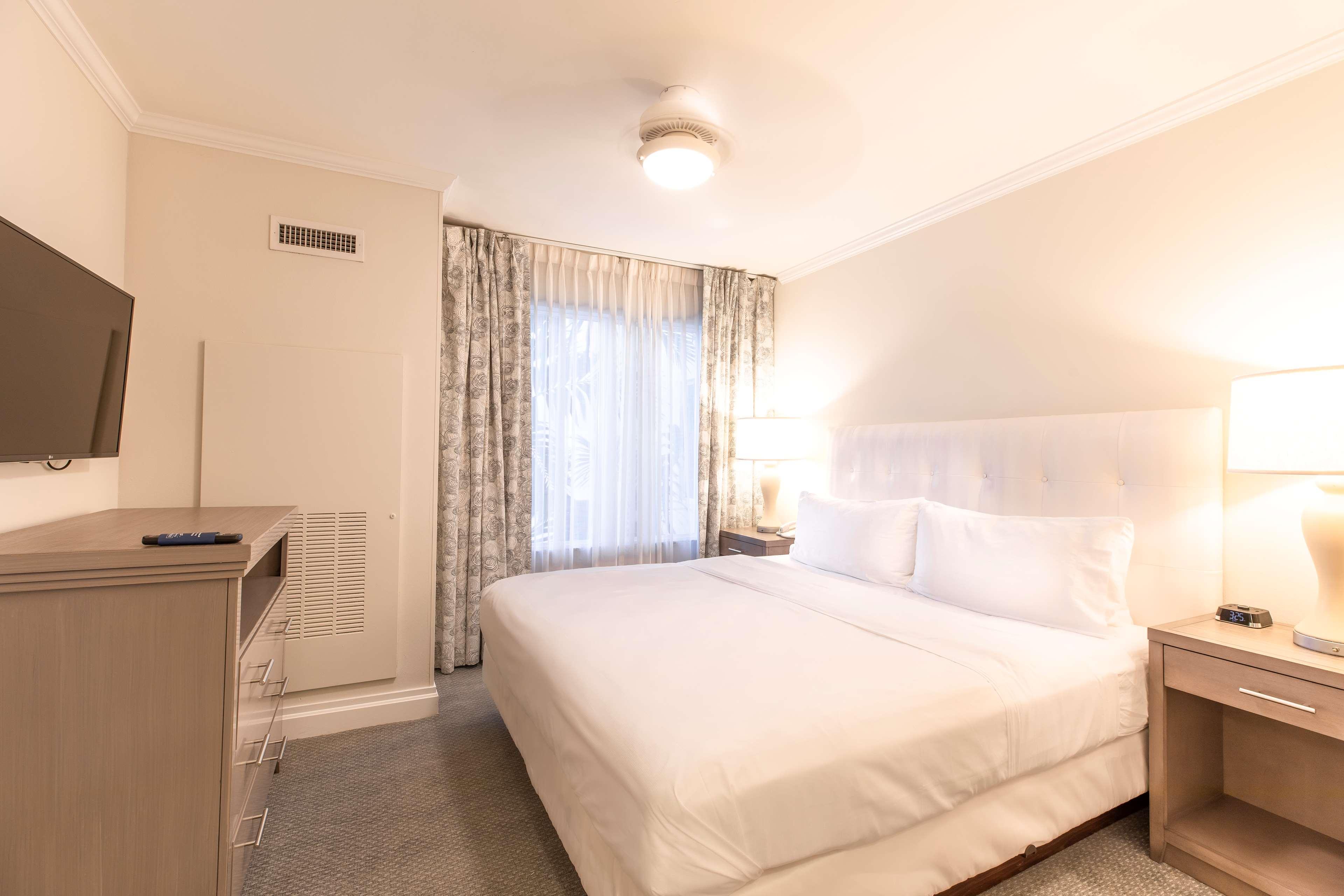 Suite King Bed One Bedroom 