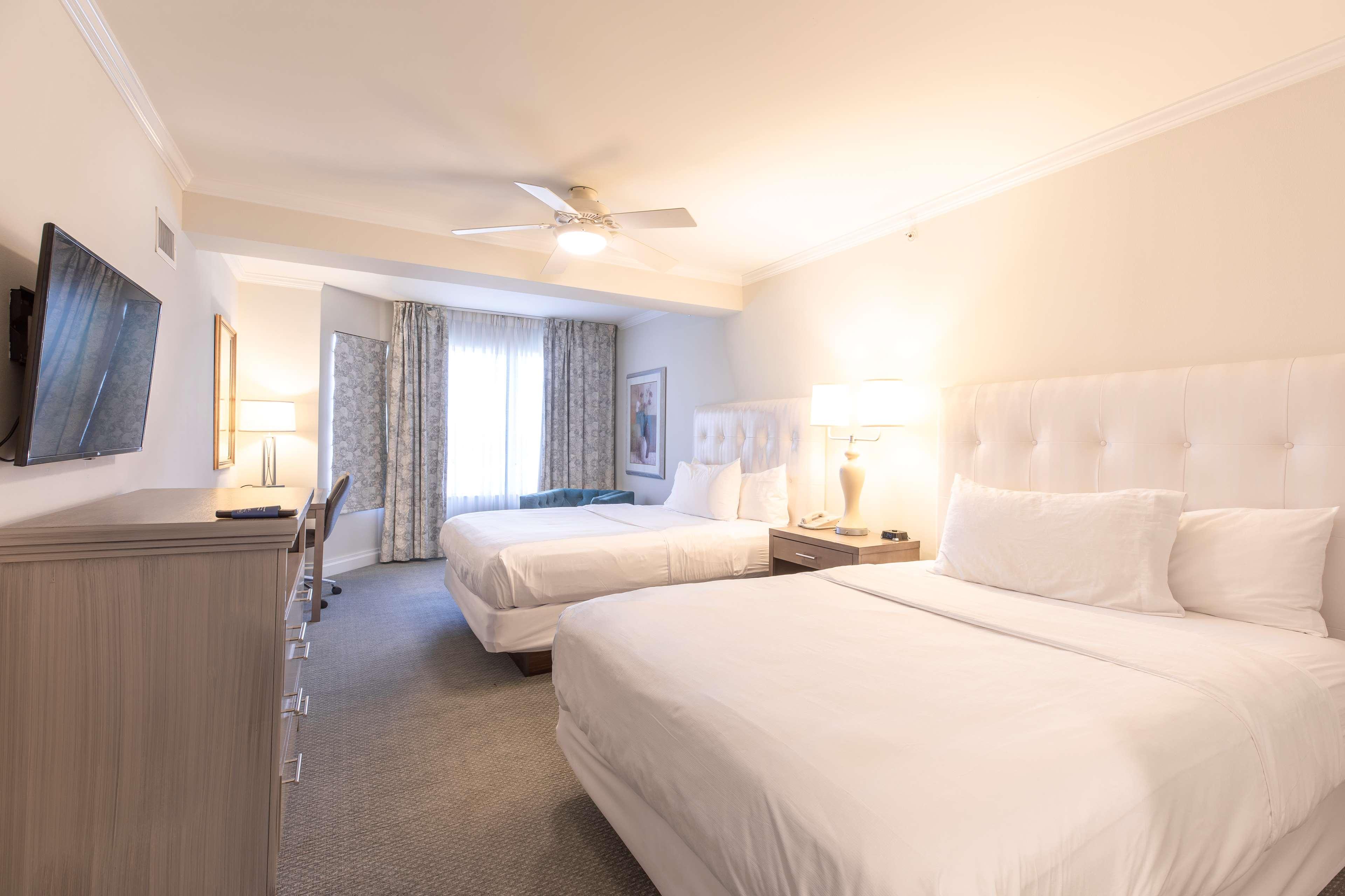 Suite Two Queen Beds