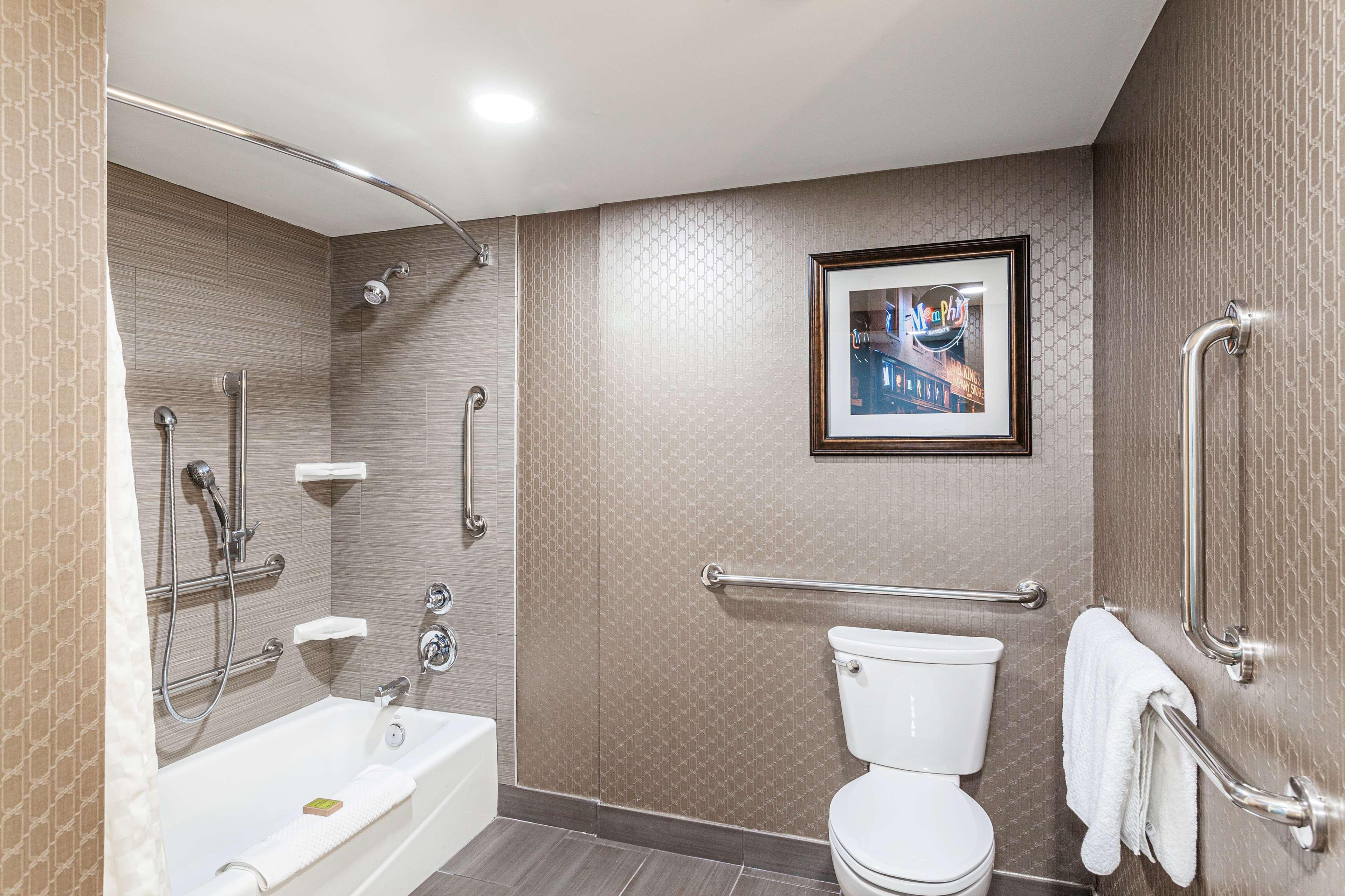 Double Accessible King Size Bed