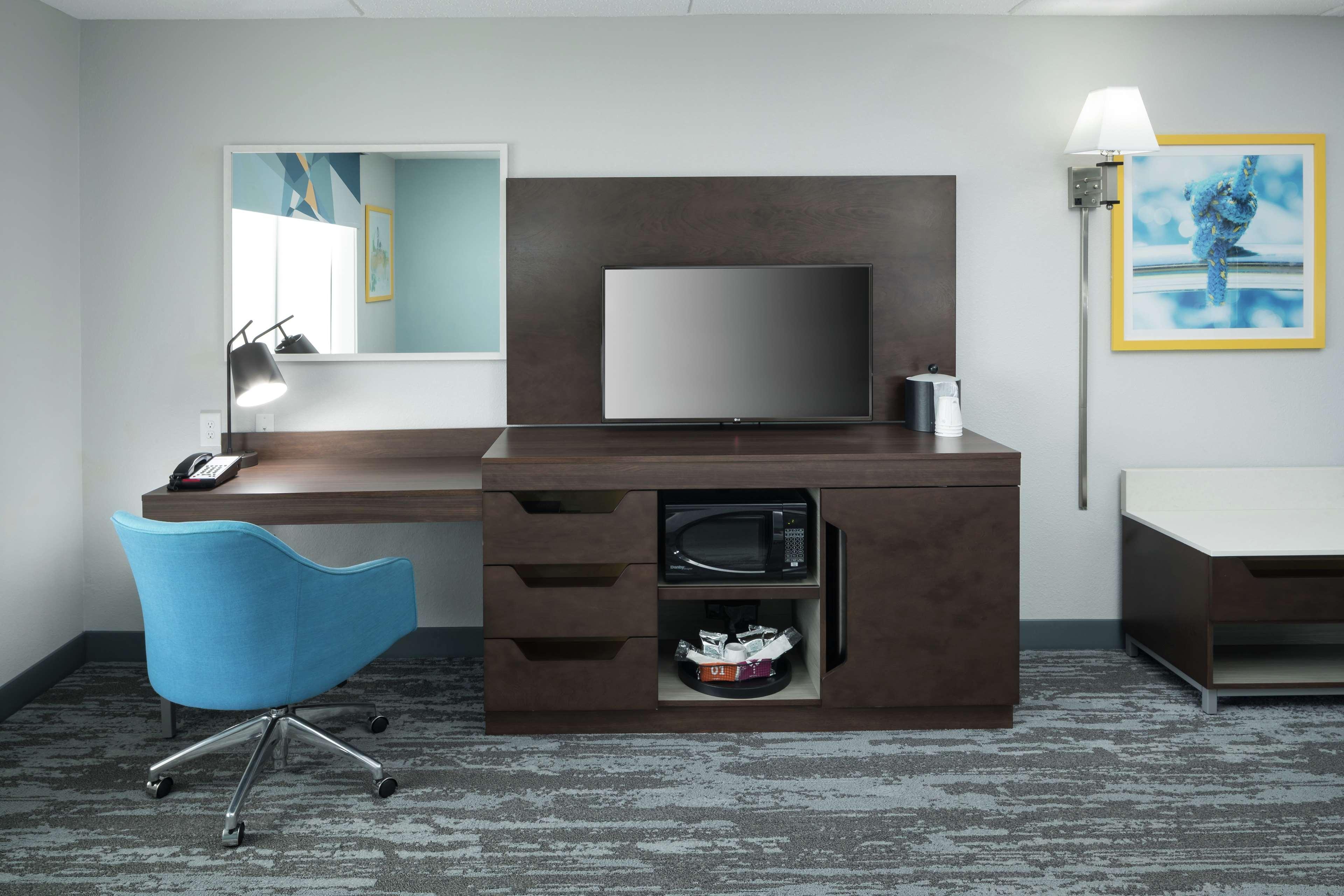 Suite Two Queen Beds Non Smoking