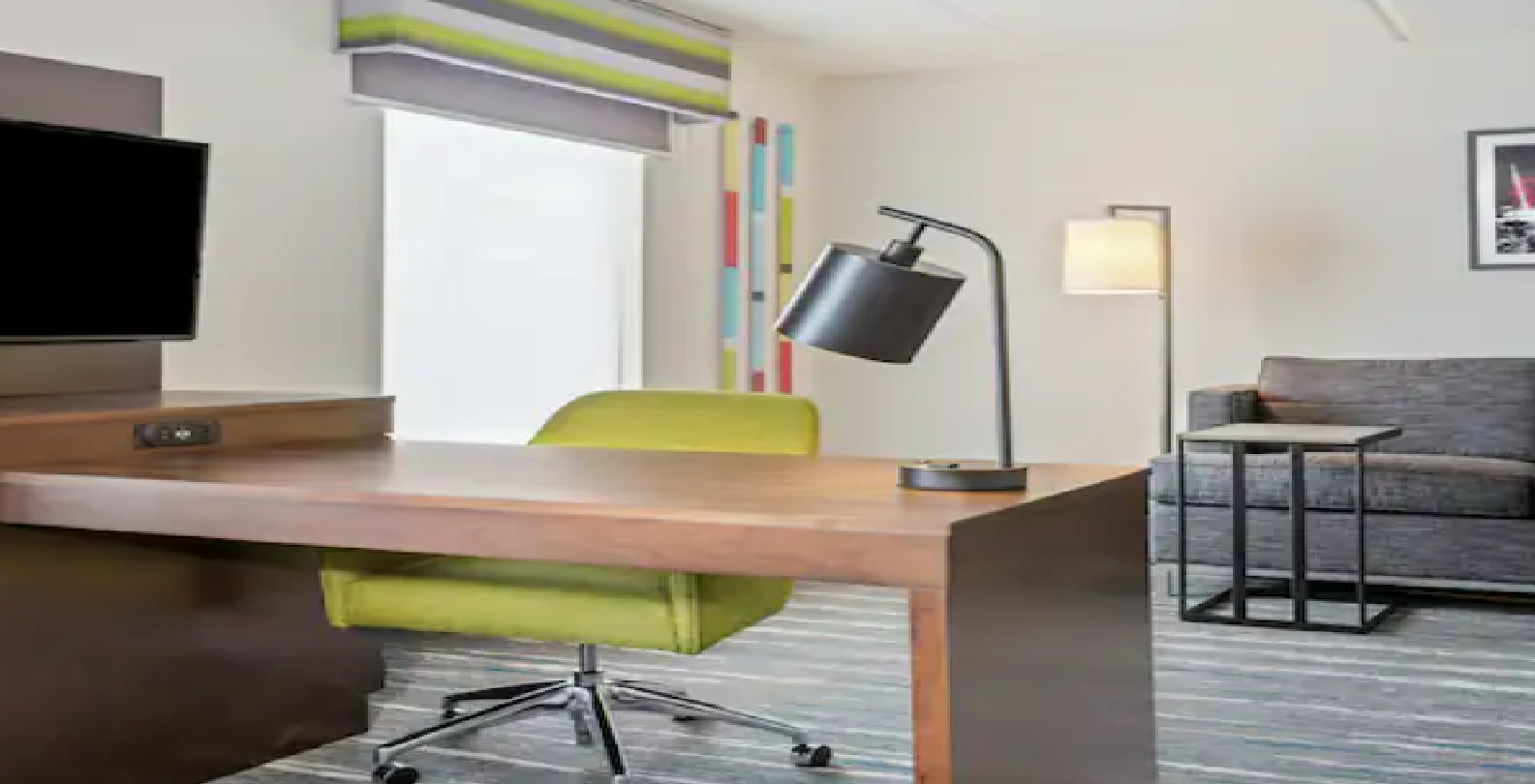 Studio Two Queen Beds