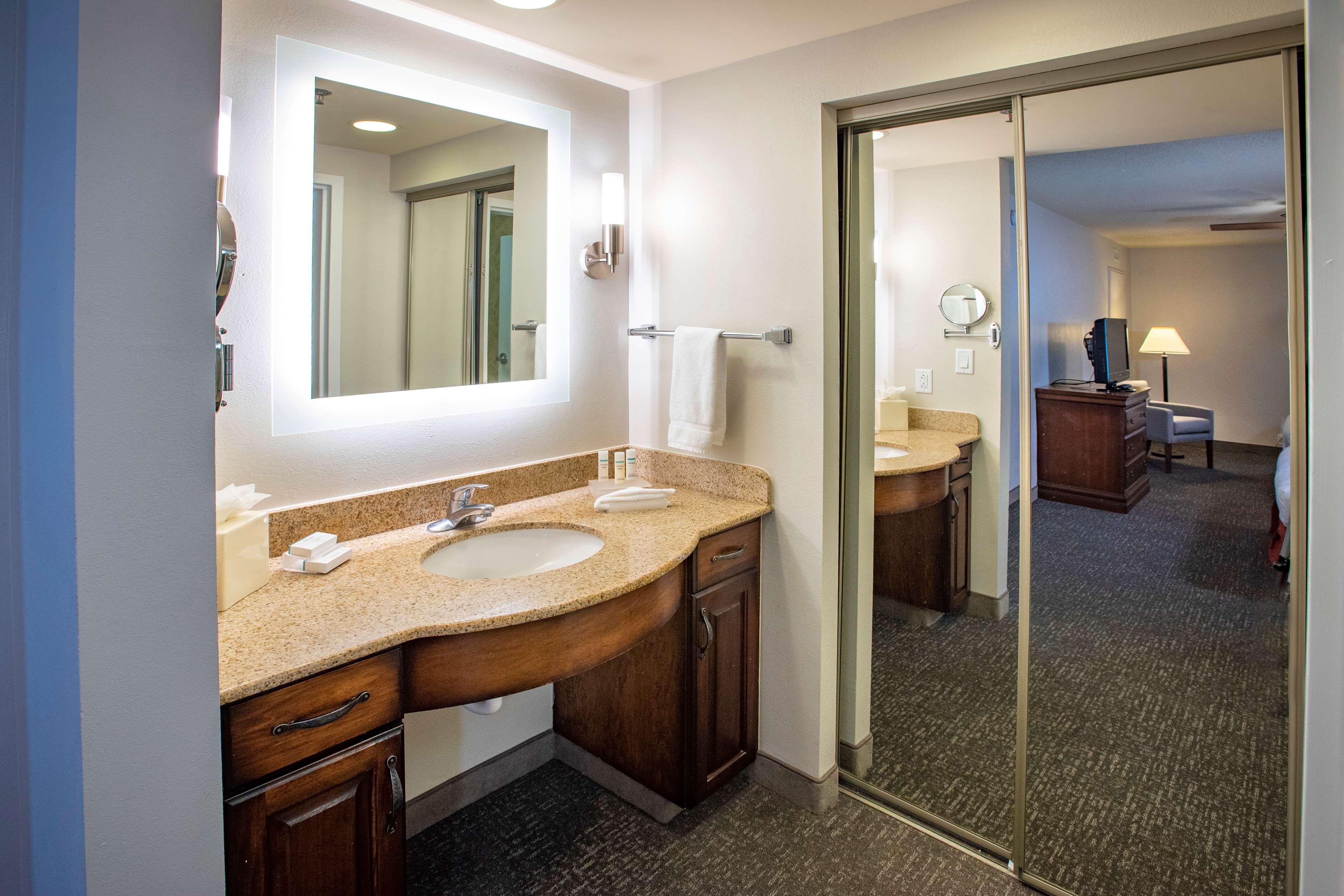 Suite Two Queen Beds One Bedroom