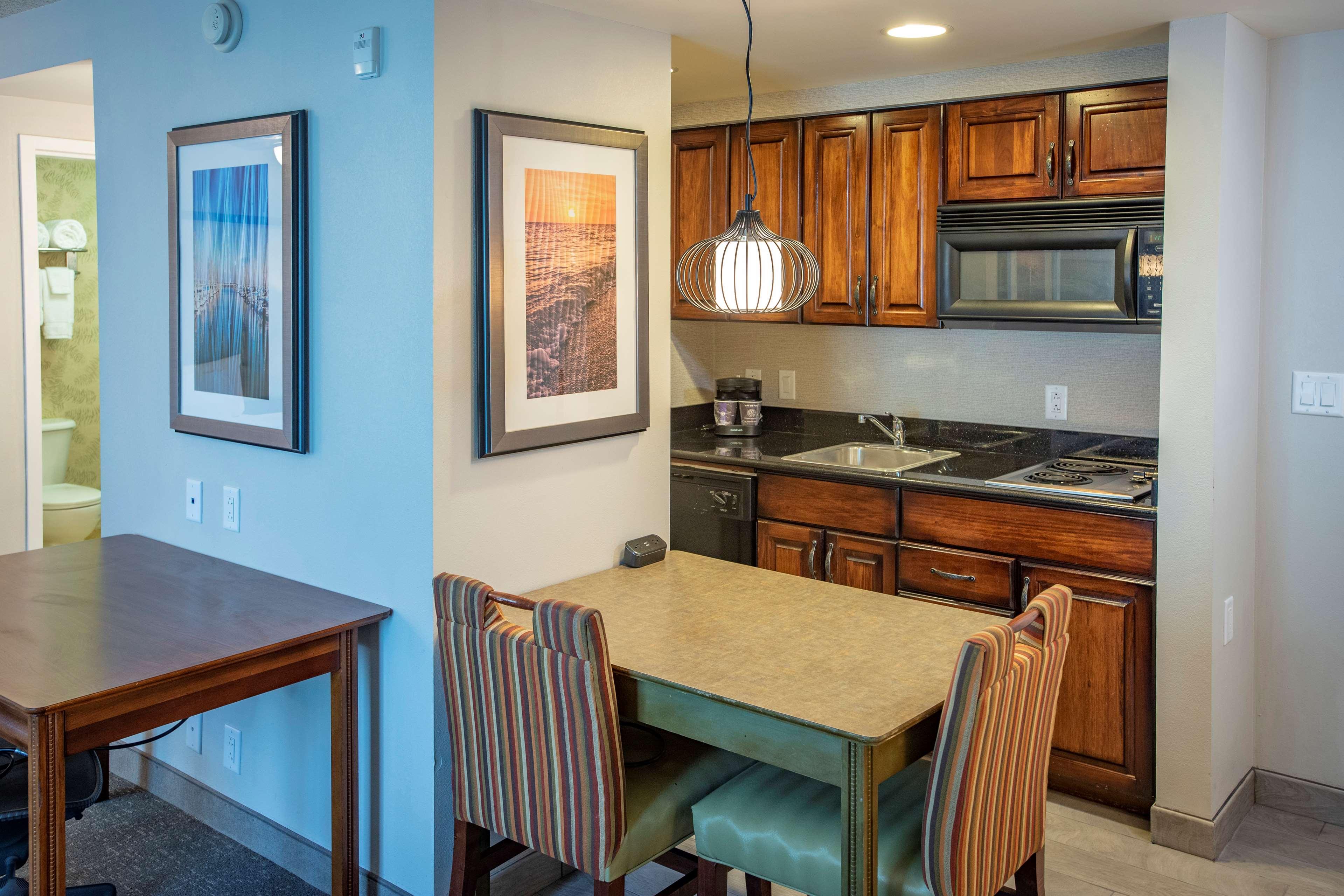 Suite Queen Size Bed