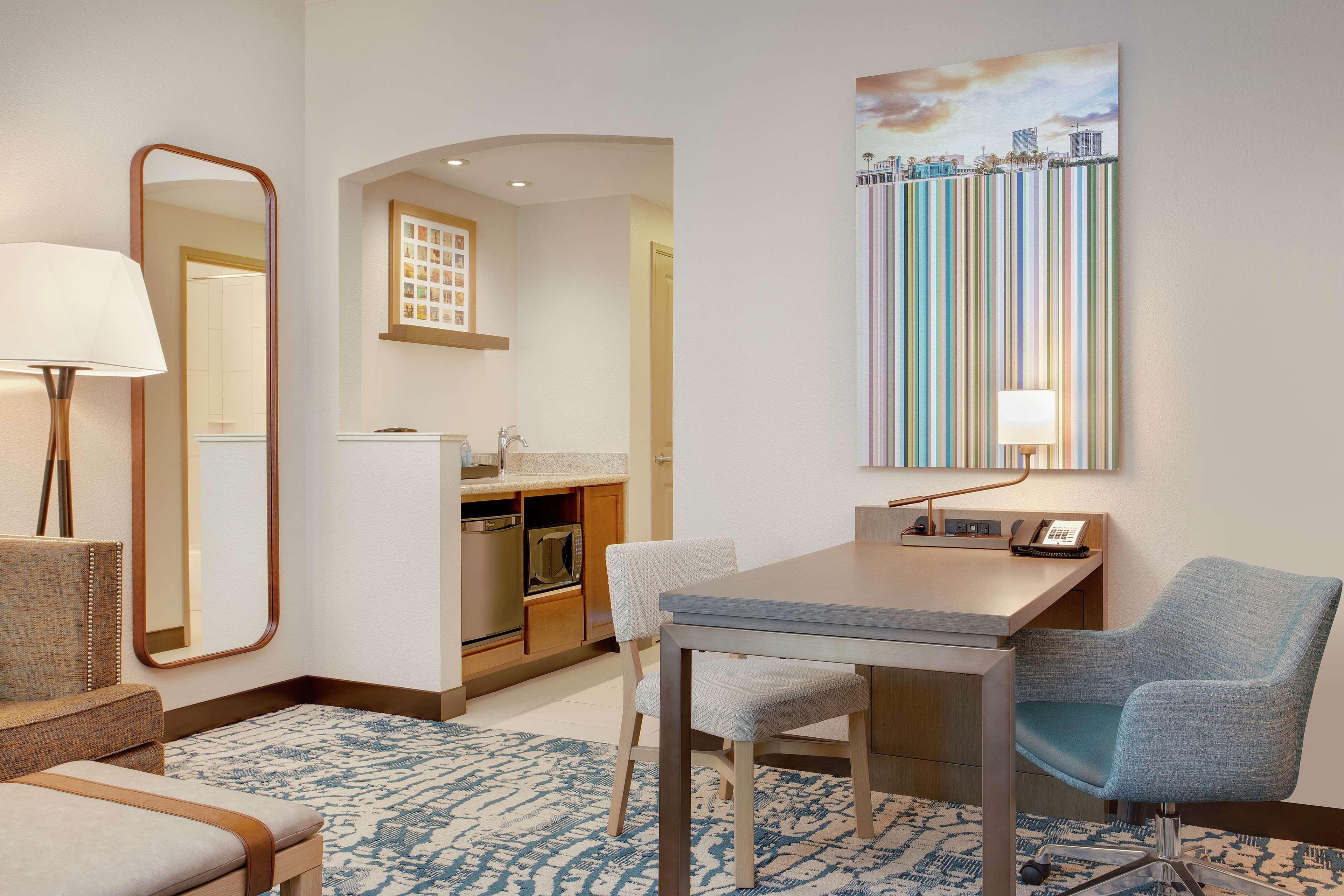 Suite City View Two Queen Beds