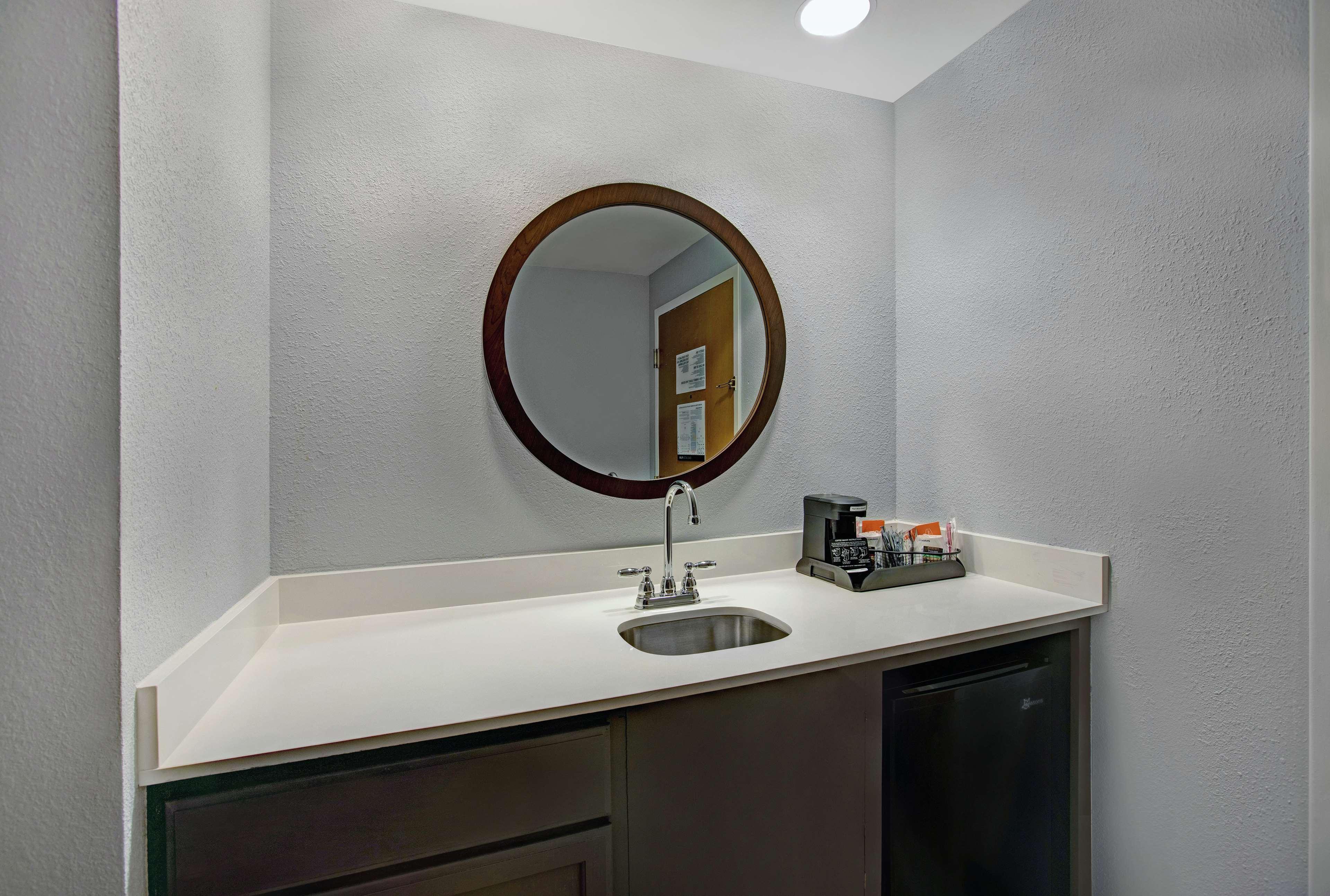 Studio King Bed Non Smoking