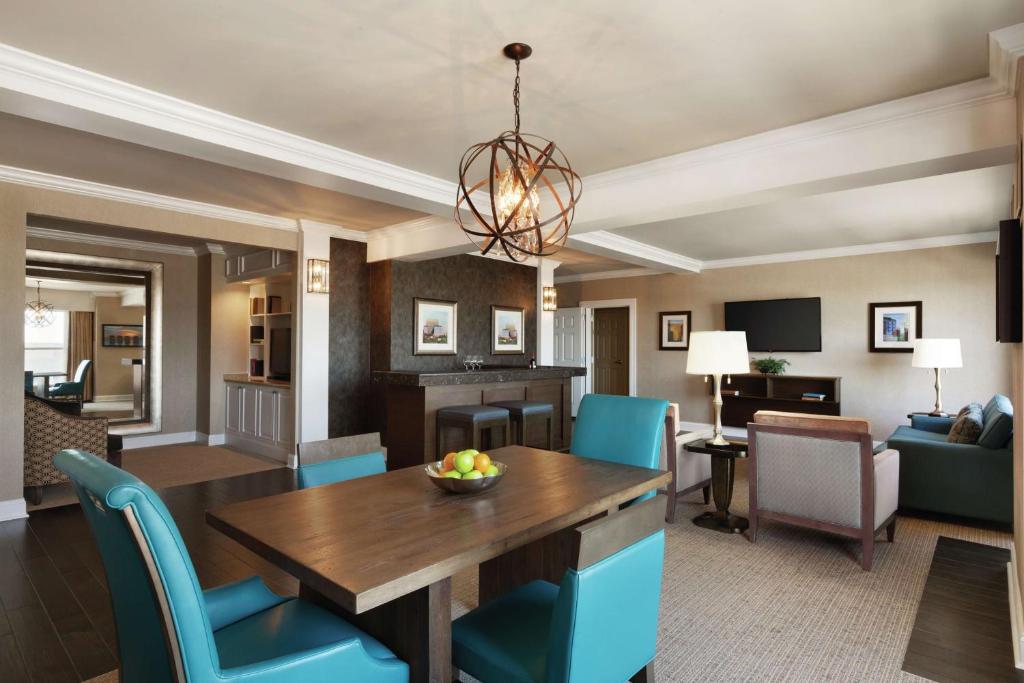 Double Accessible-queen Size Bed