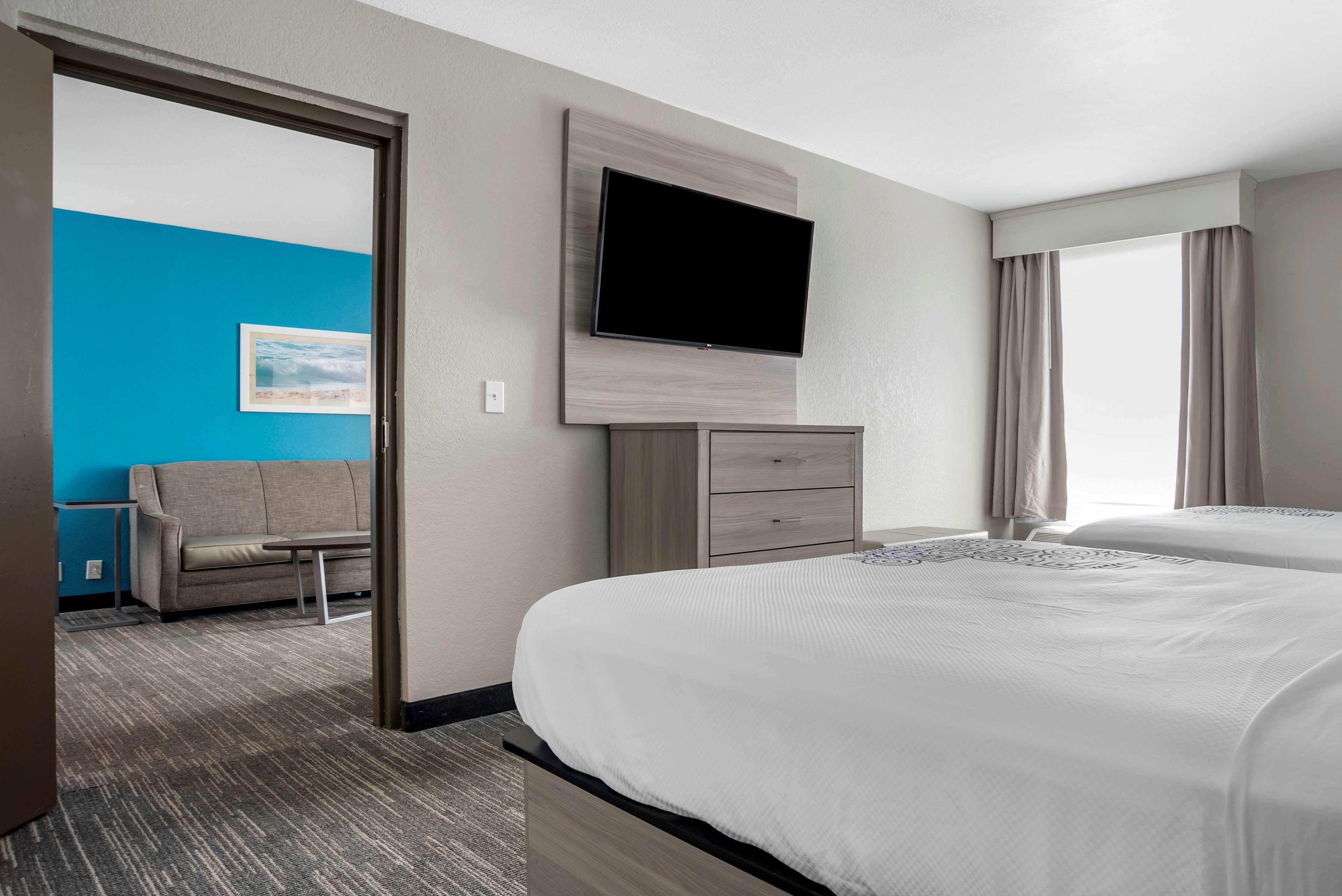 Suite Two Queen Beds