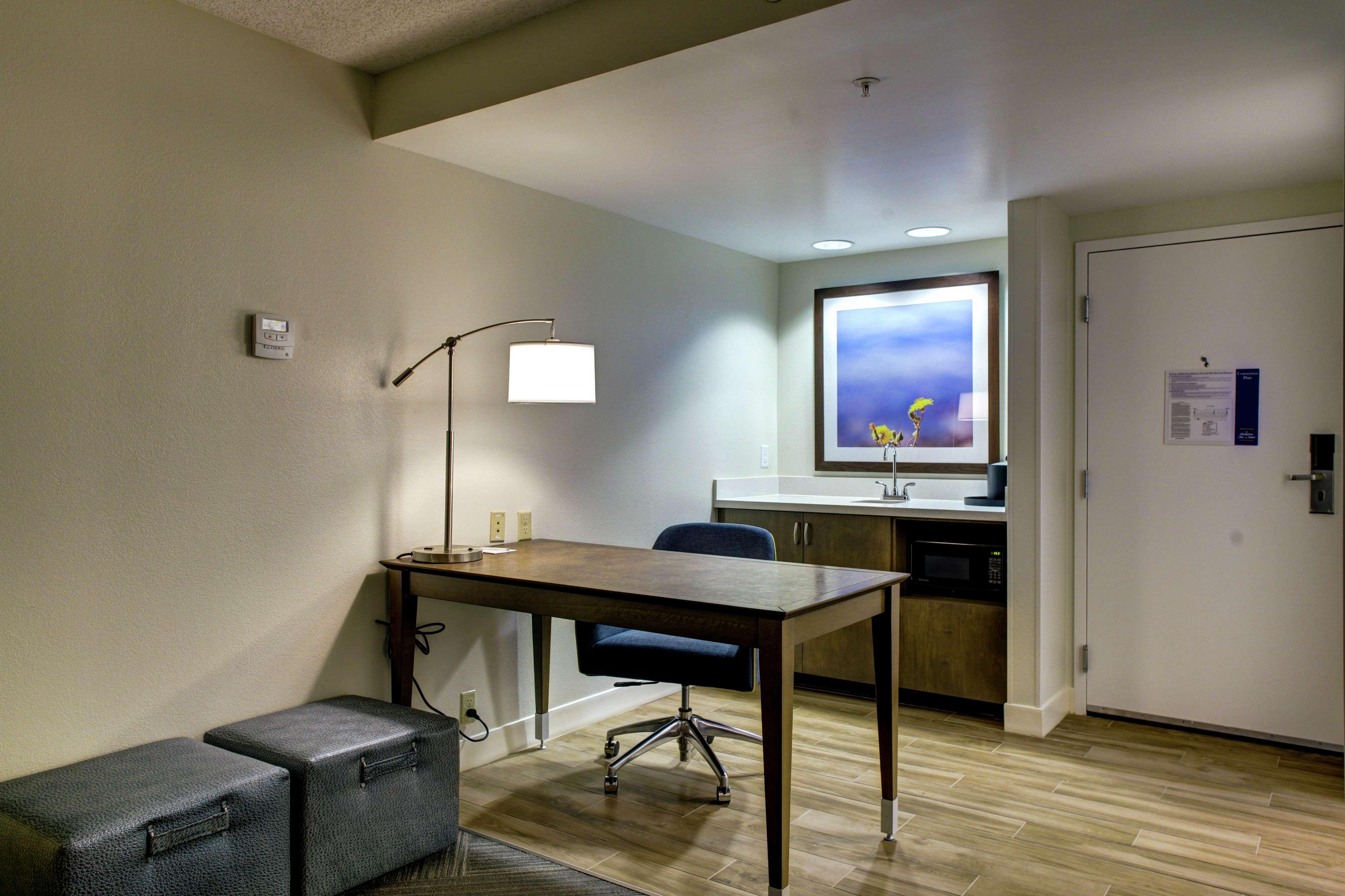 Studio Accessible-two Queen Beds