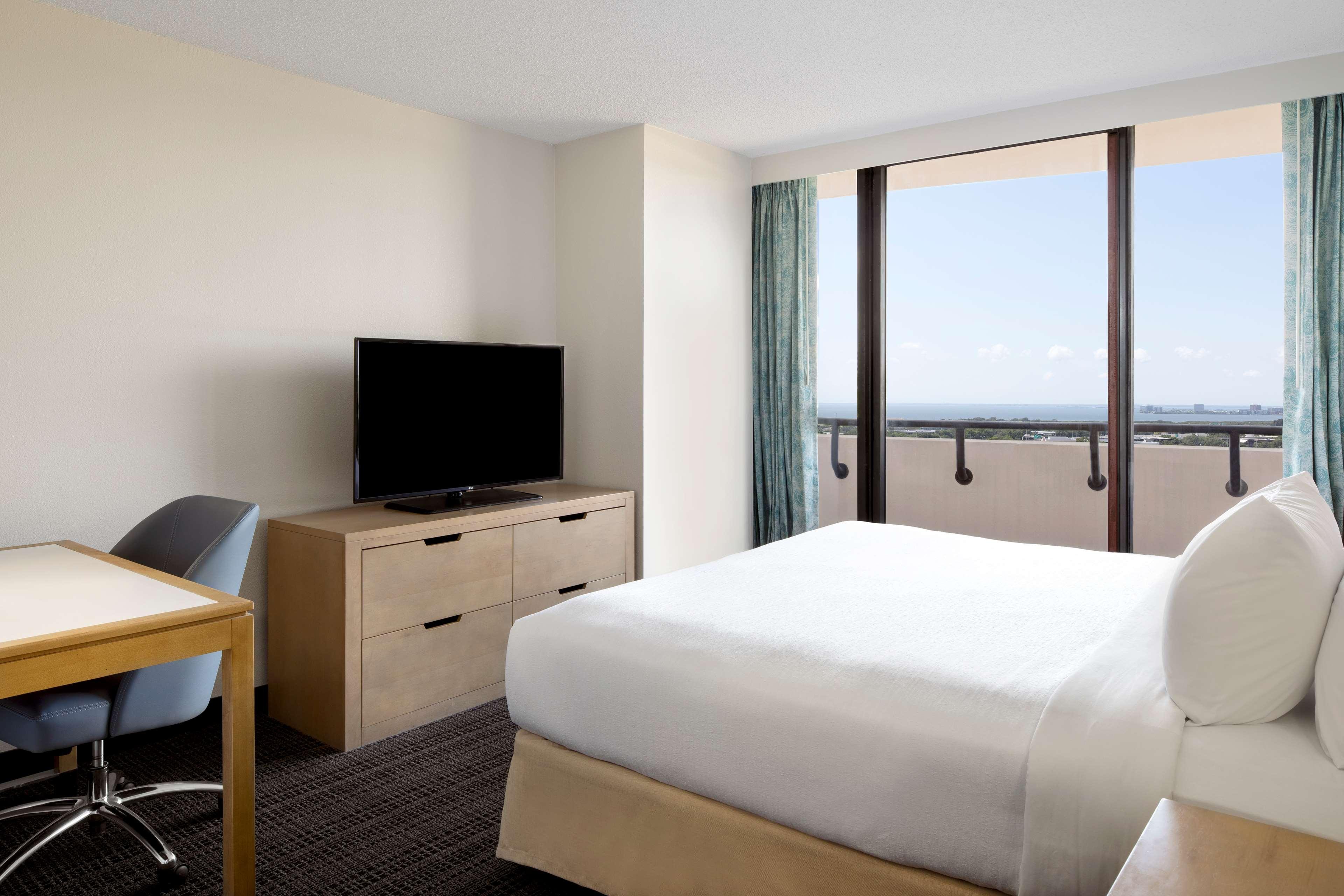 Studio Bay View King Bed