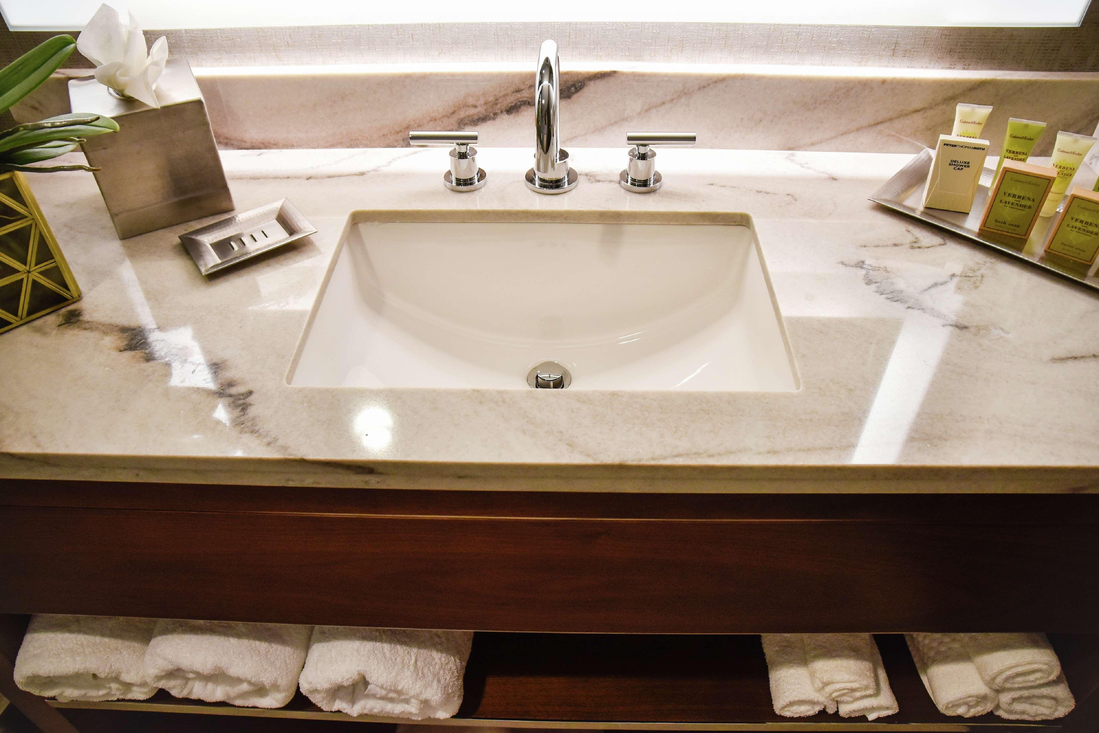 Double Deluxe King Bed