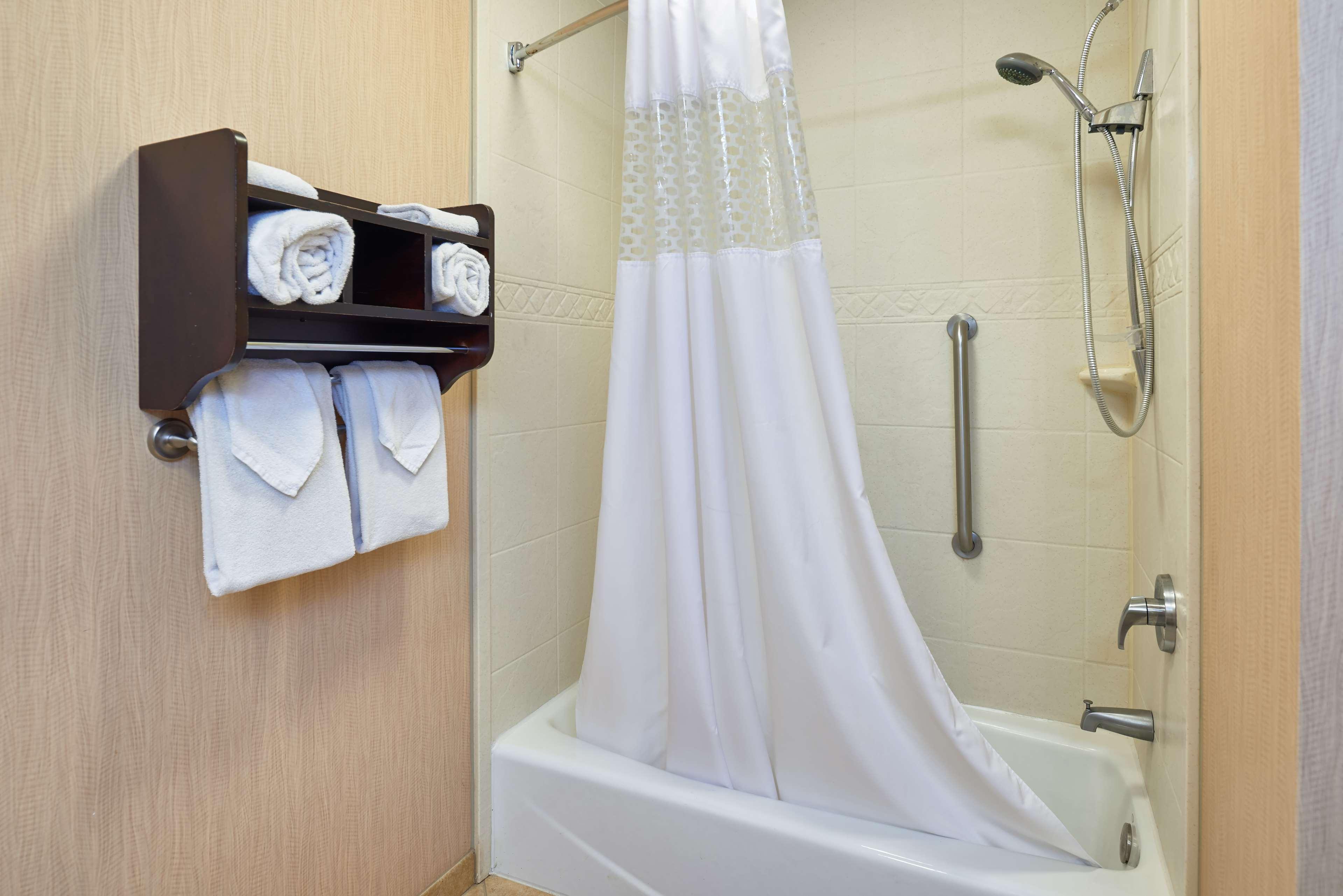 Studio Two King Beds