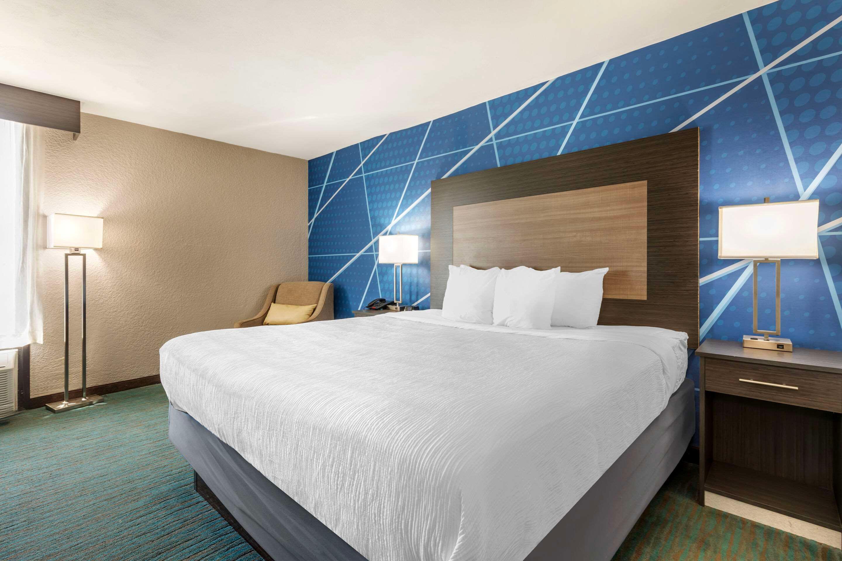 Double Accessible King Size Bed