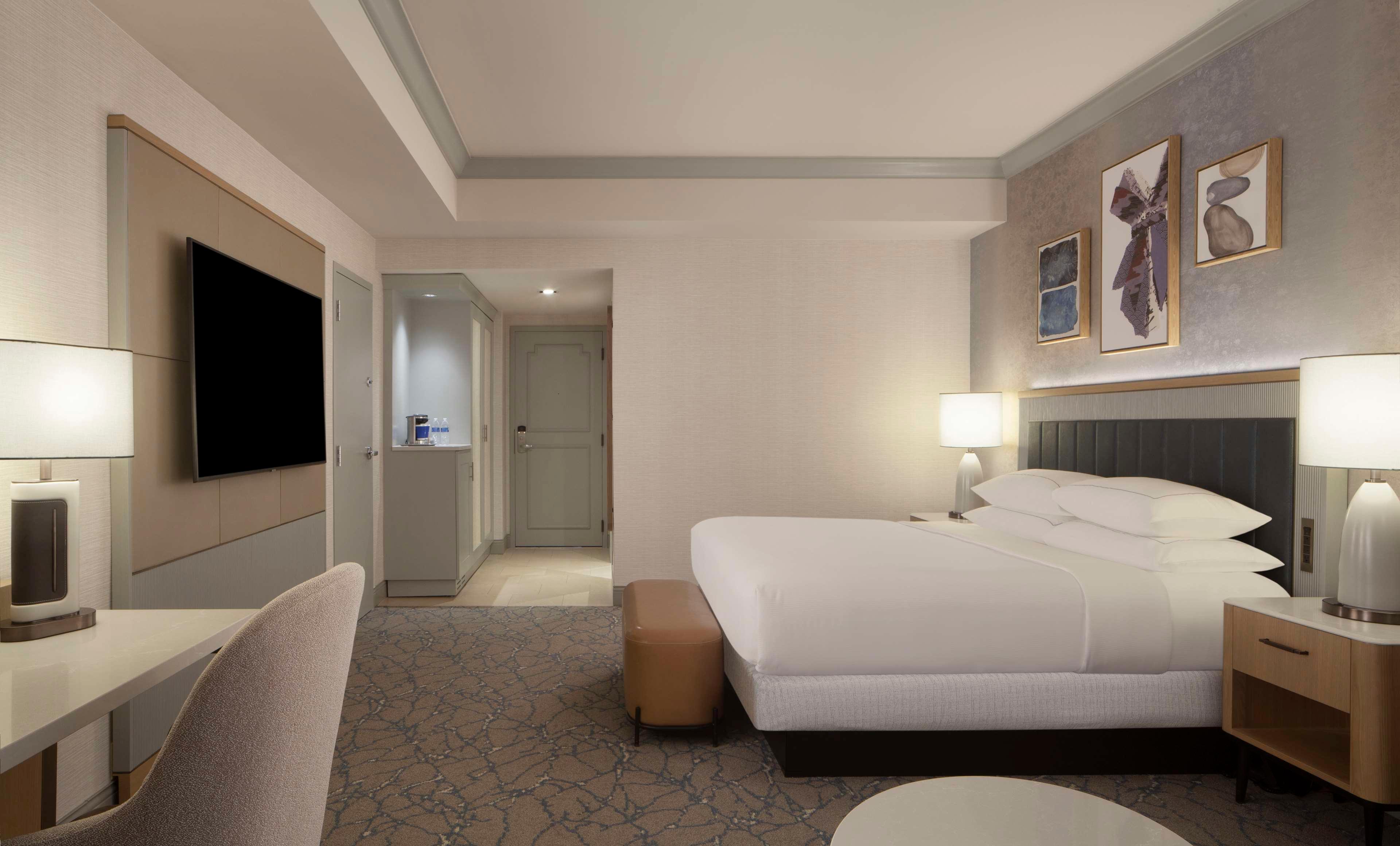 Junior Suite King Size Bed