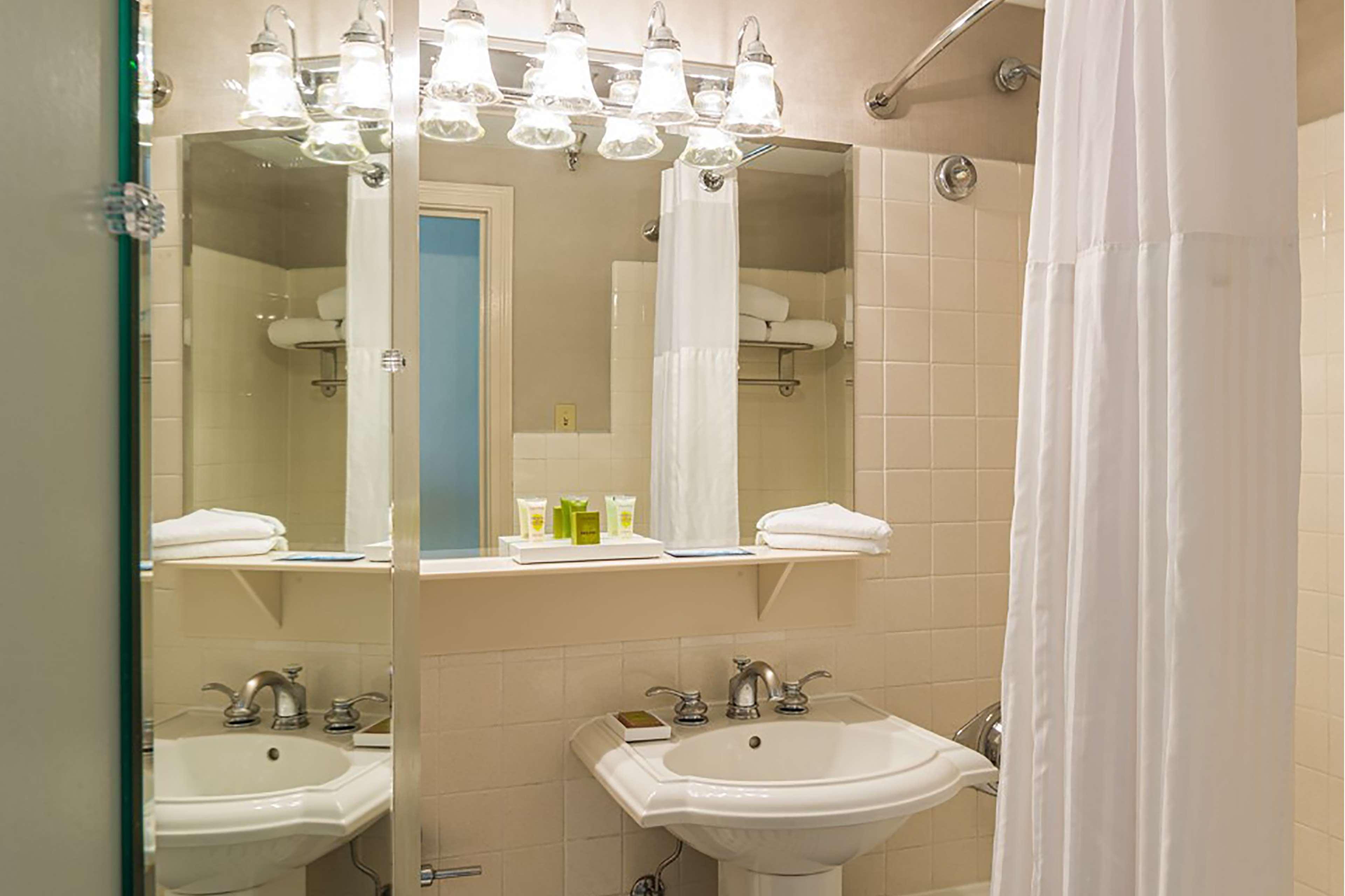 Junior Suite Two Queen Beds