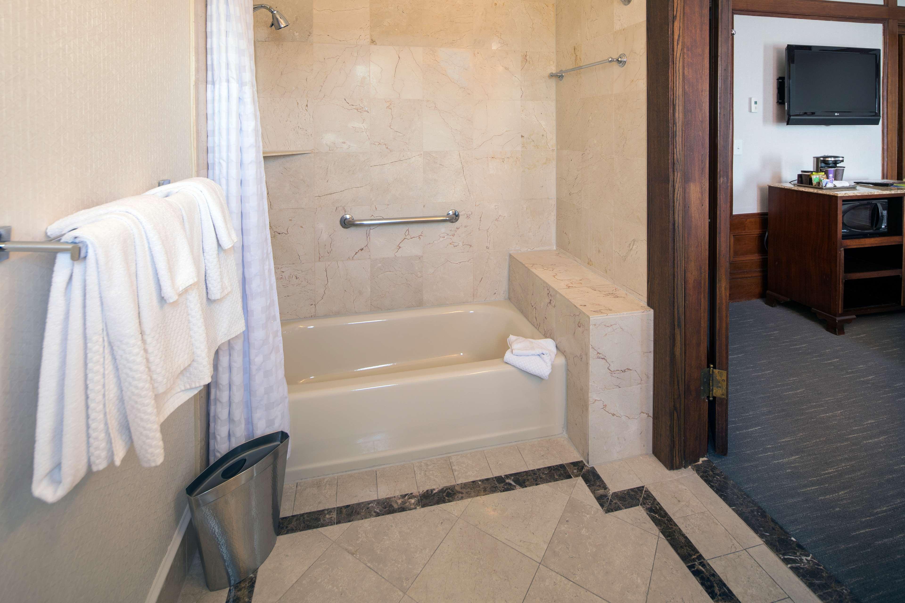 Suite Deluxe One Bedroom