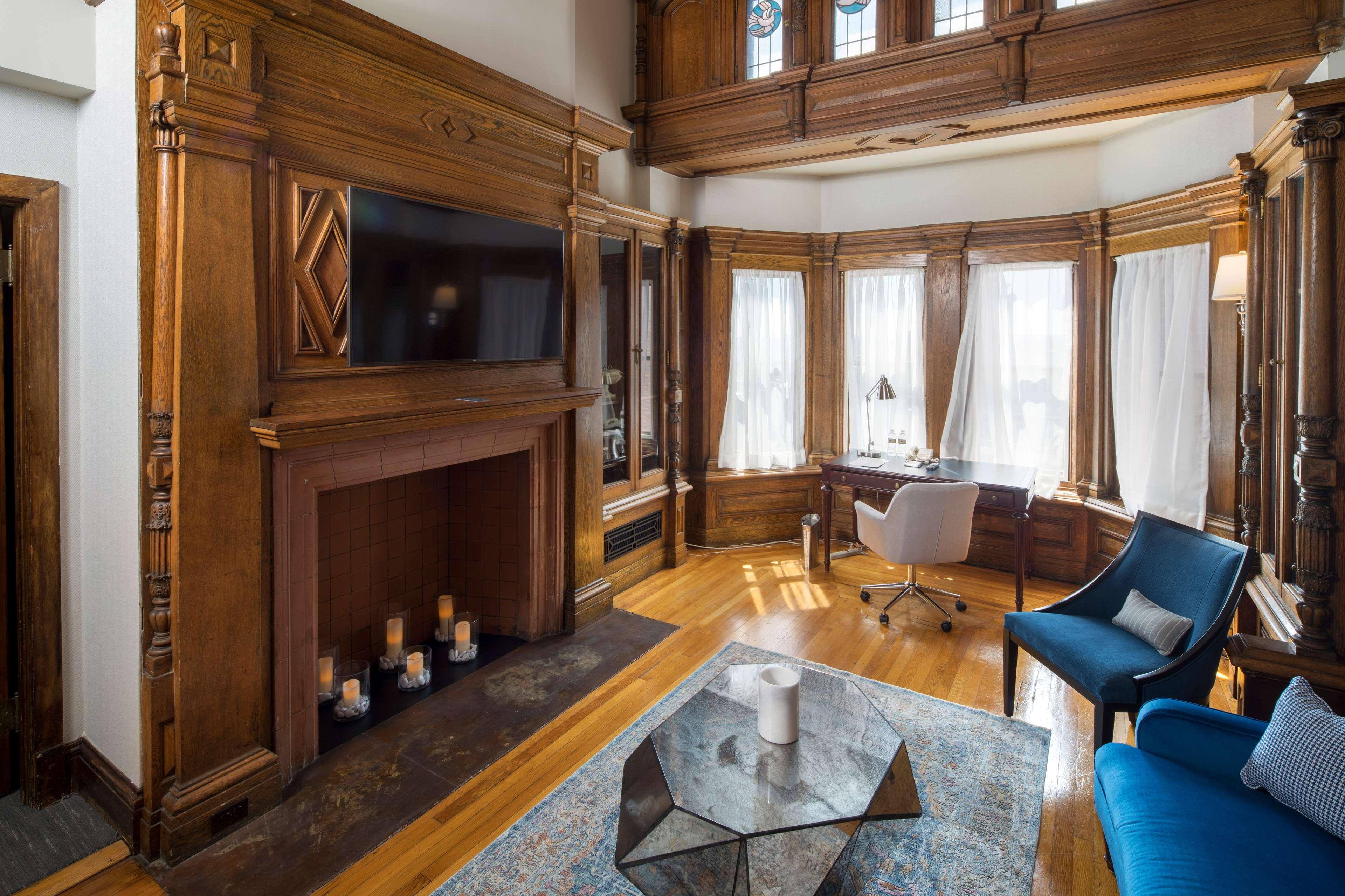 Suite Deluxe One Bedroom