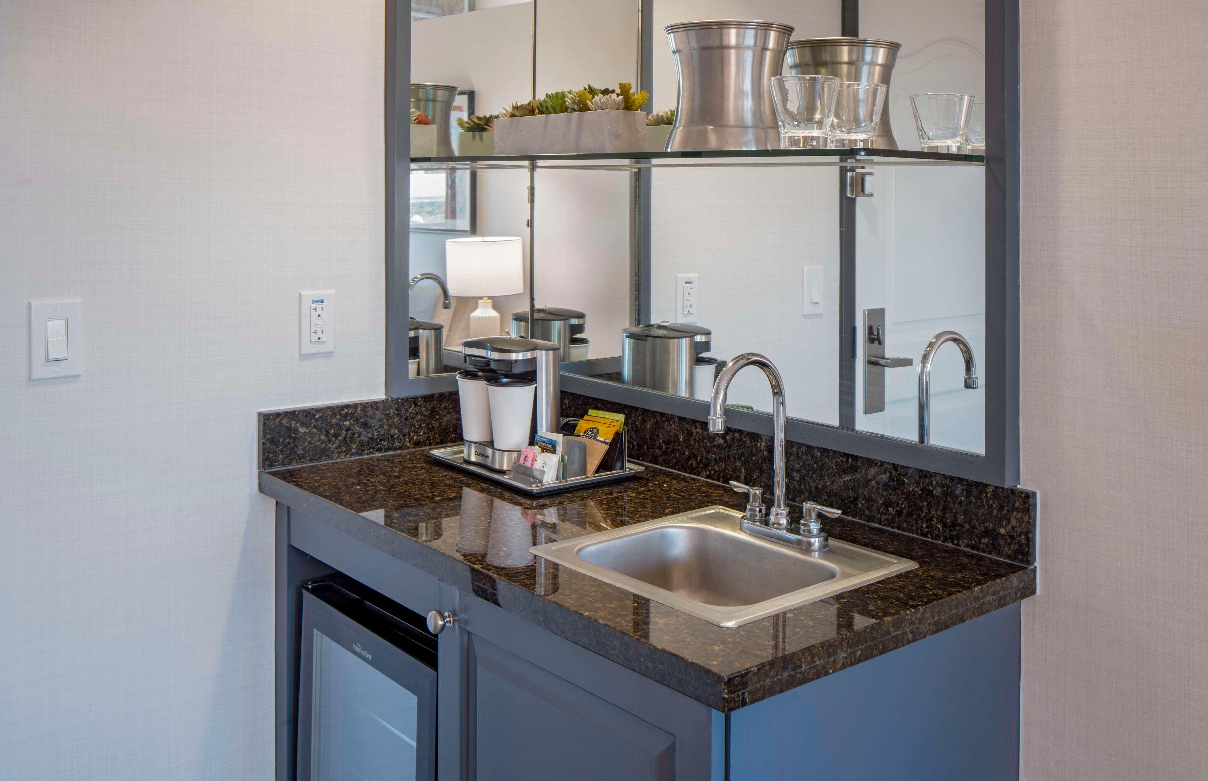 Suite King Bed One Bedroom 