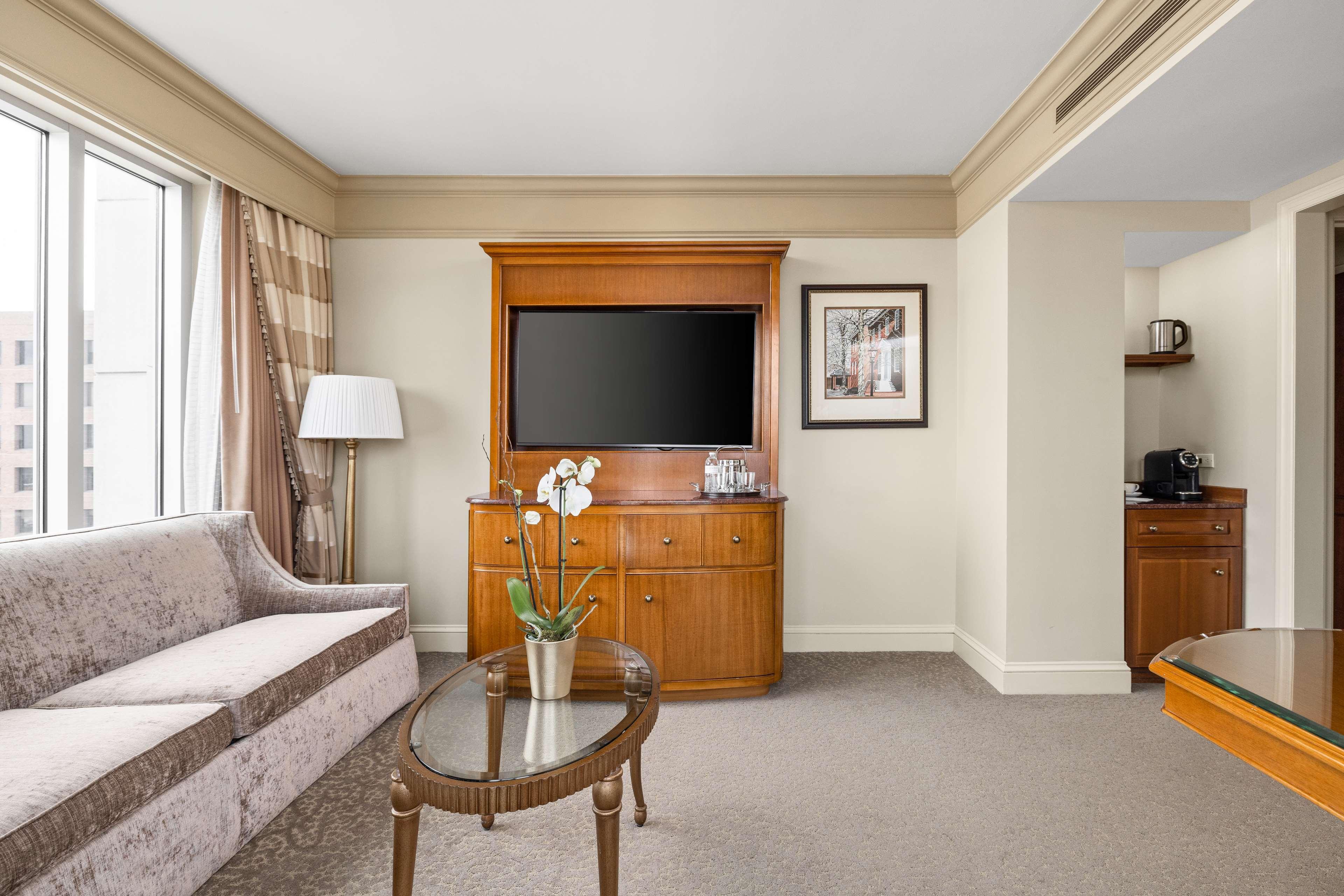 Suite King Bed One Bedroom 