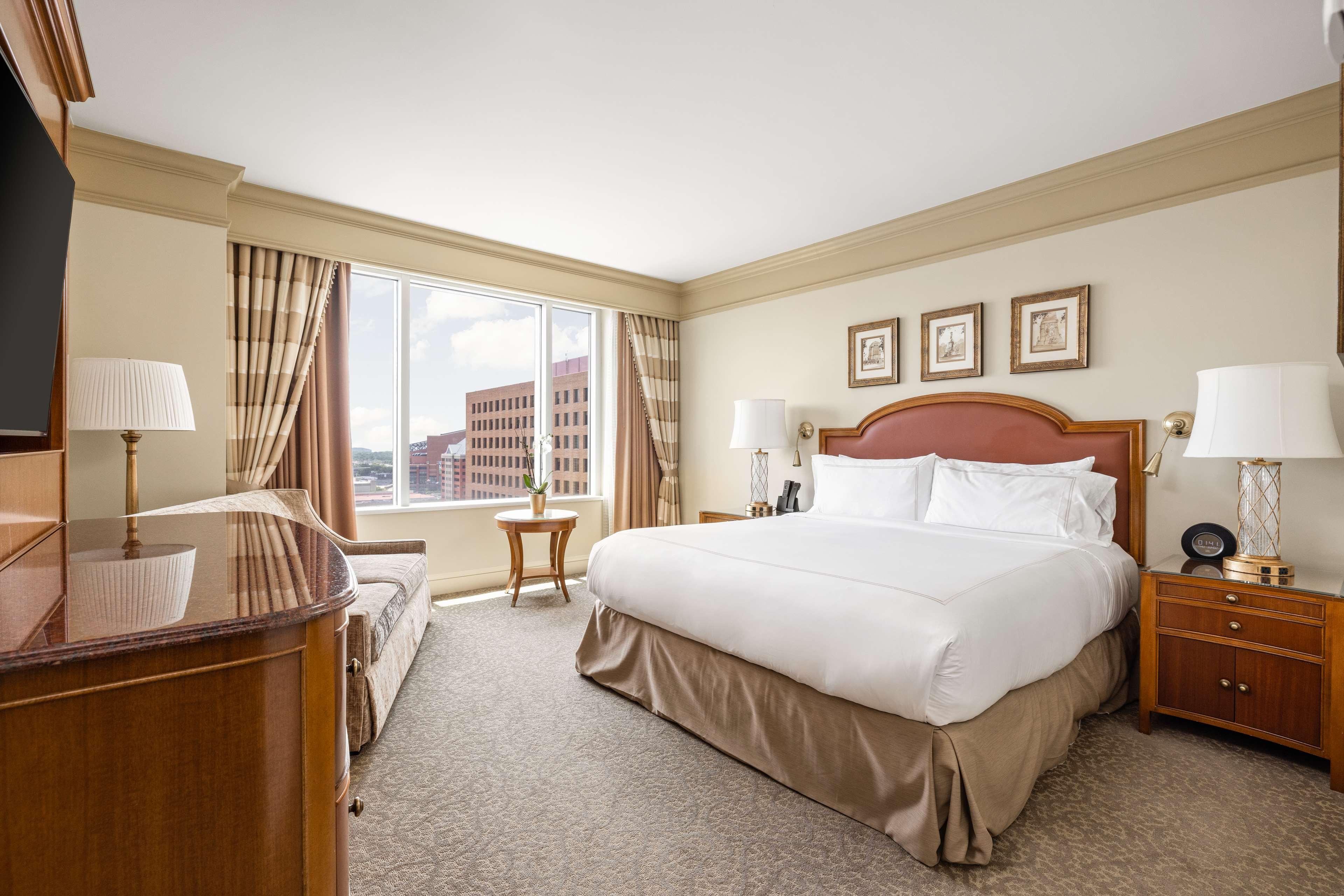 Suite King Bed One Bedroom 