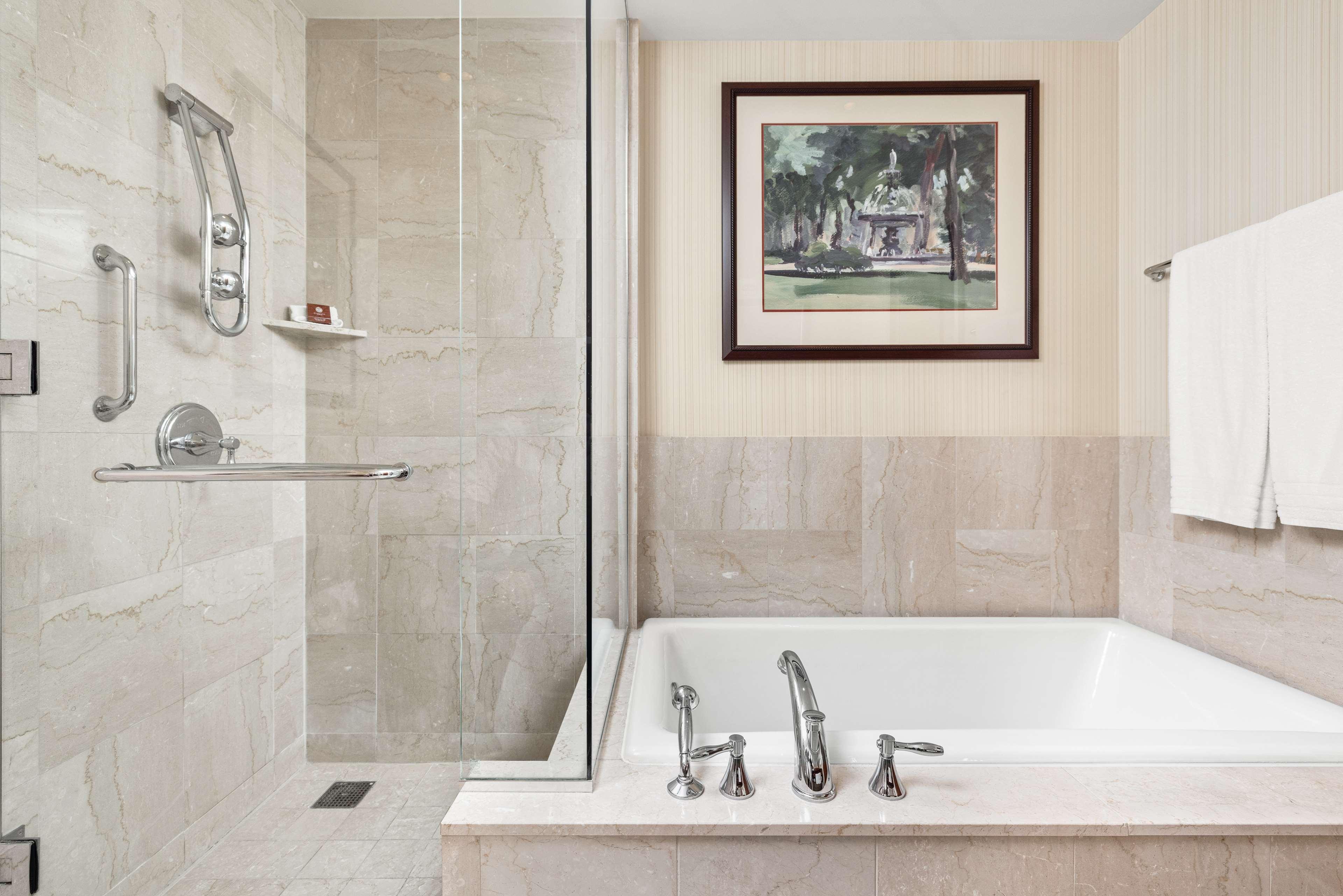 Double Deluxe King Bed