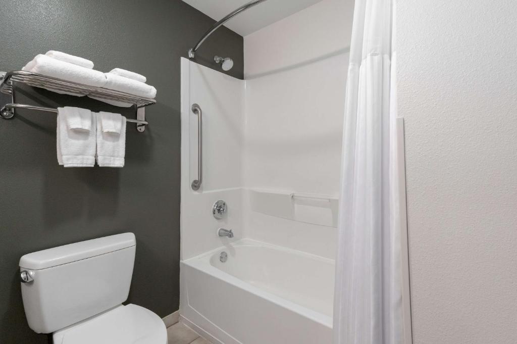 Double Accessible King Size Bed