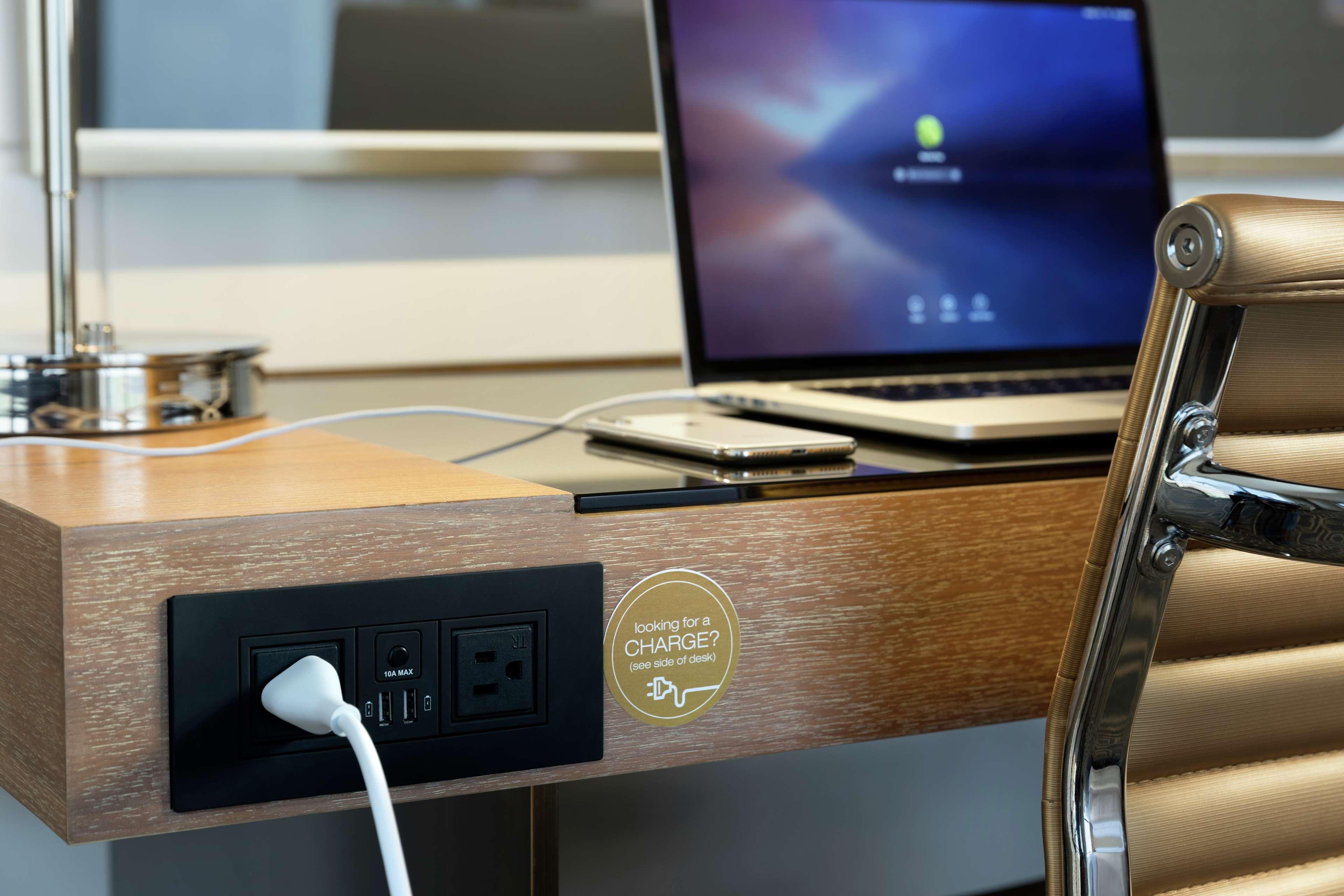 Junior Suite King Bed Non Smoking