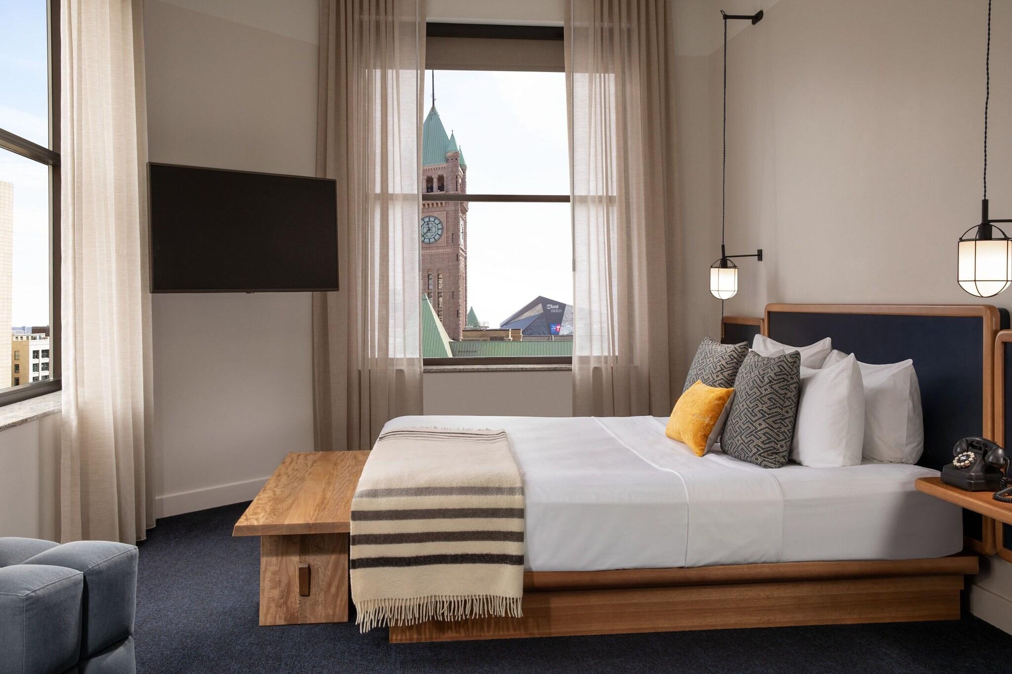 Studio King Size Bed