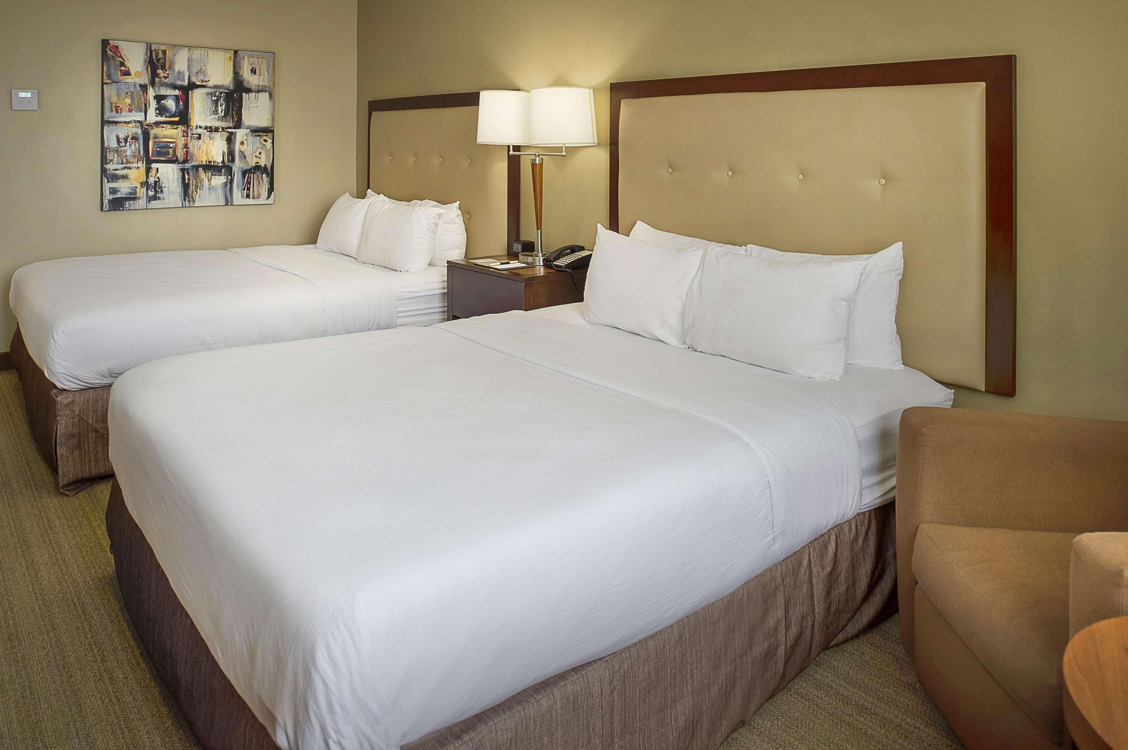 Double Two Queen Beds Non Smoking