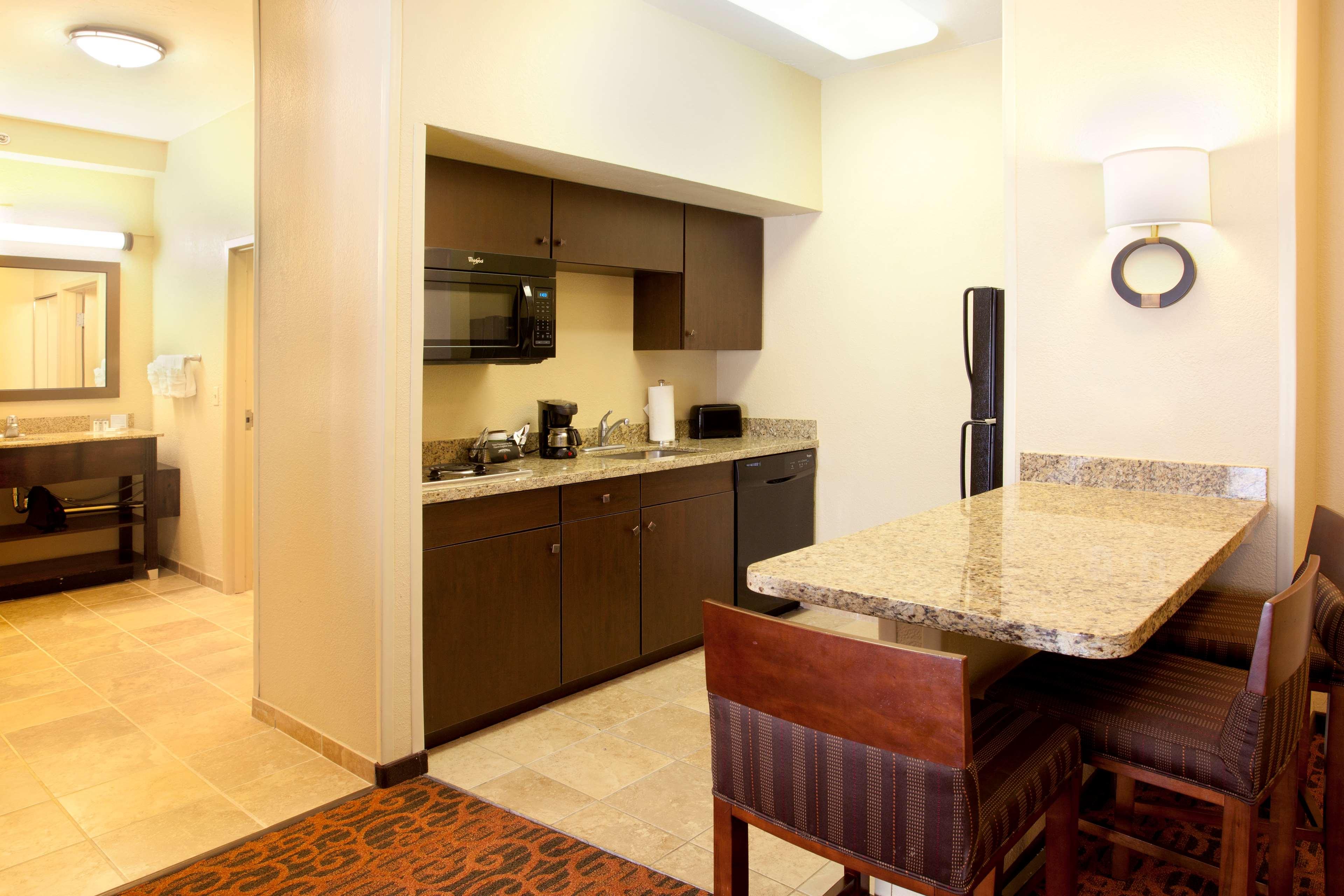 Suite with Kitchenette