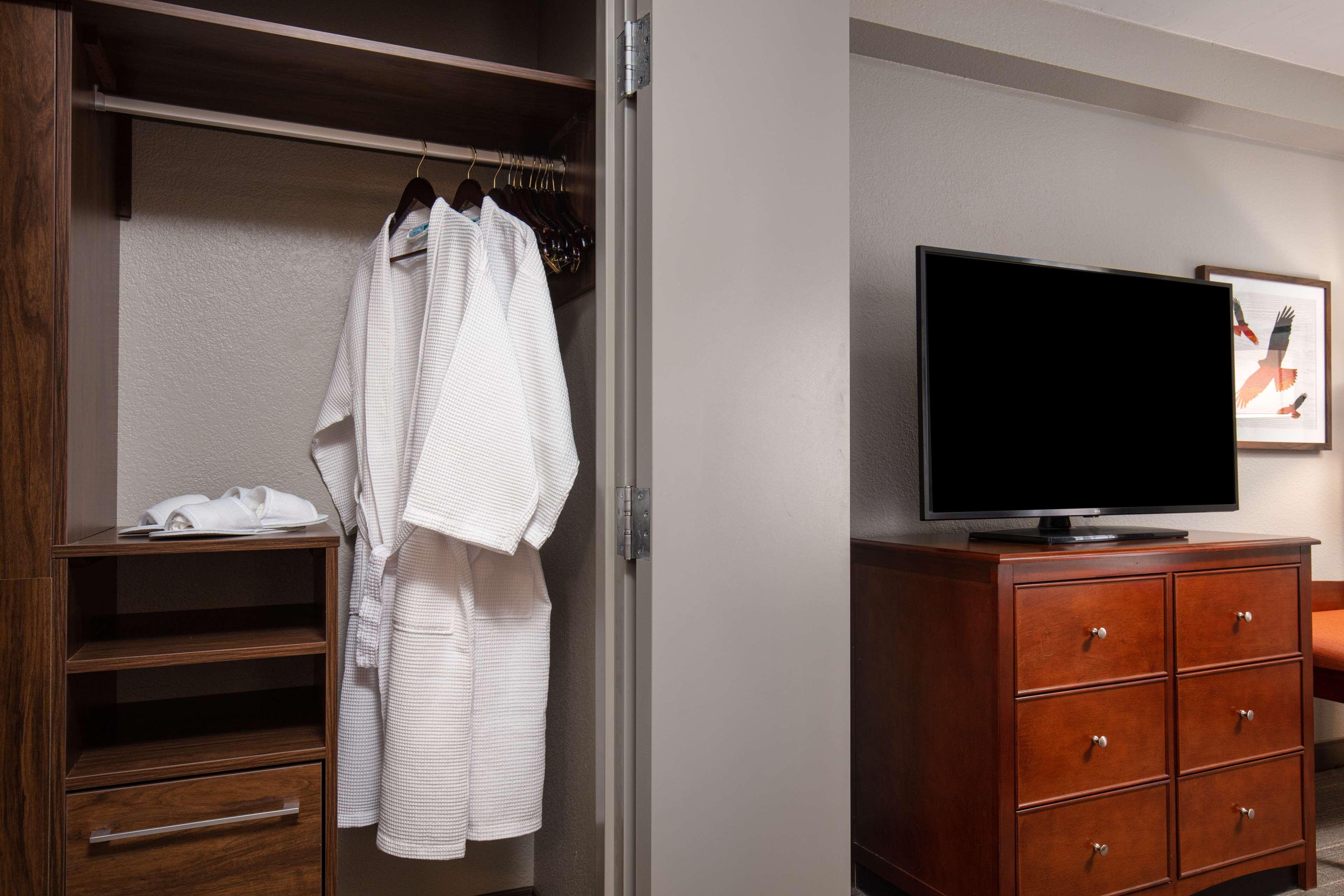 Suite with Kitchenette