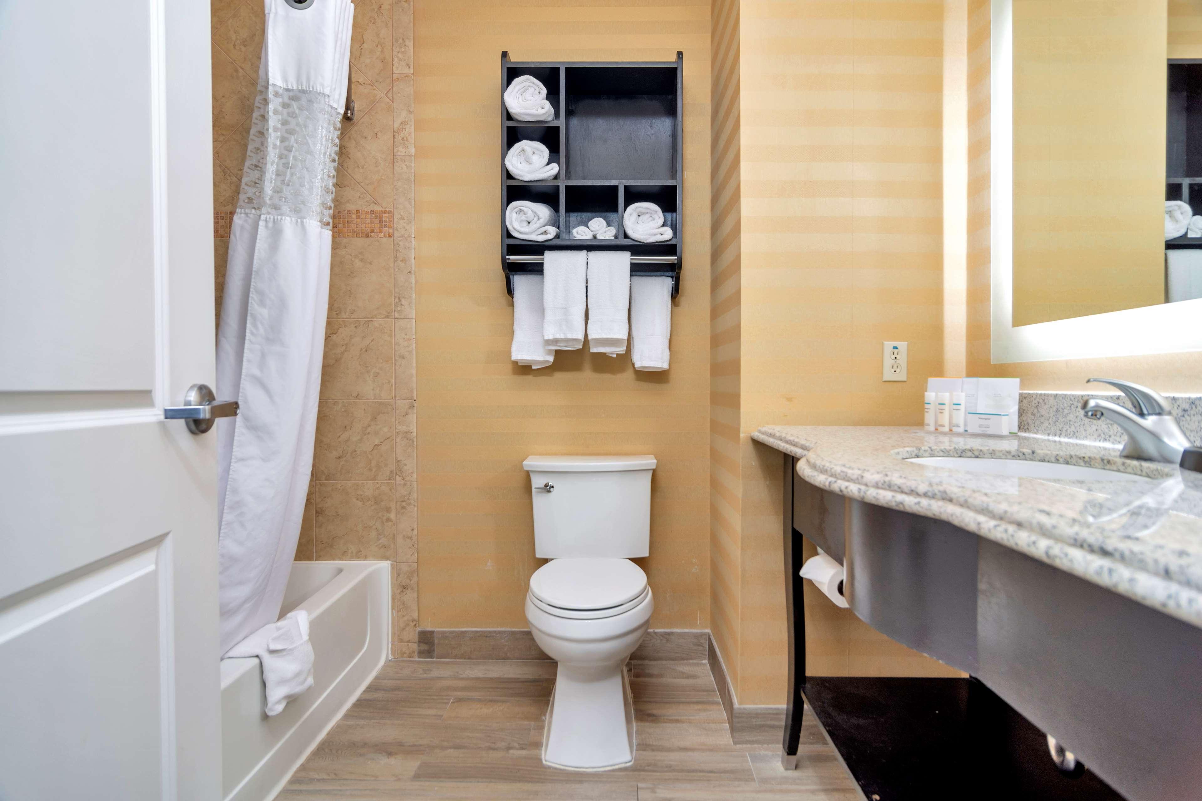 Double Two Queen Beds Non Smoking