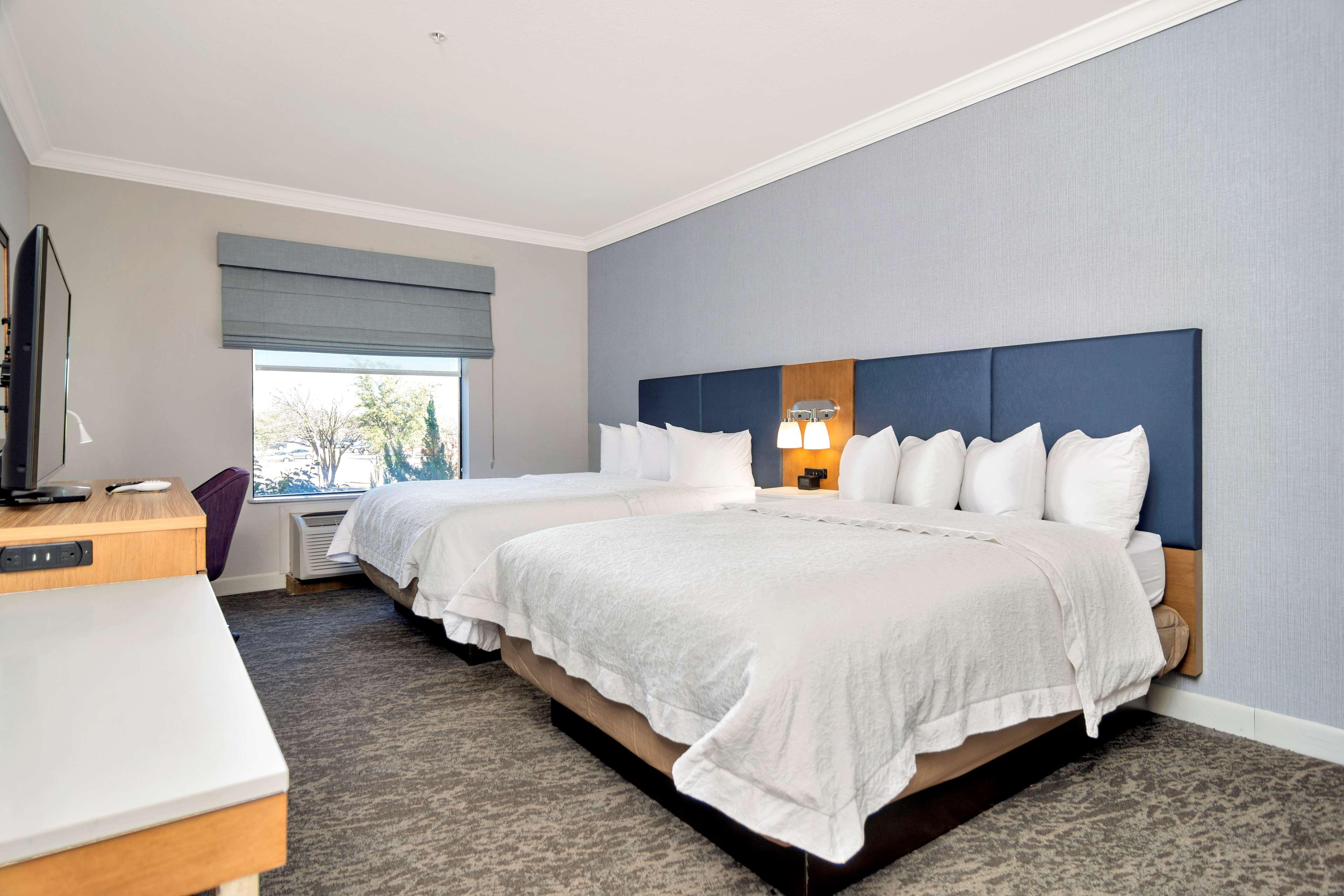 Double Two Queen Beds Non Smoking