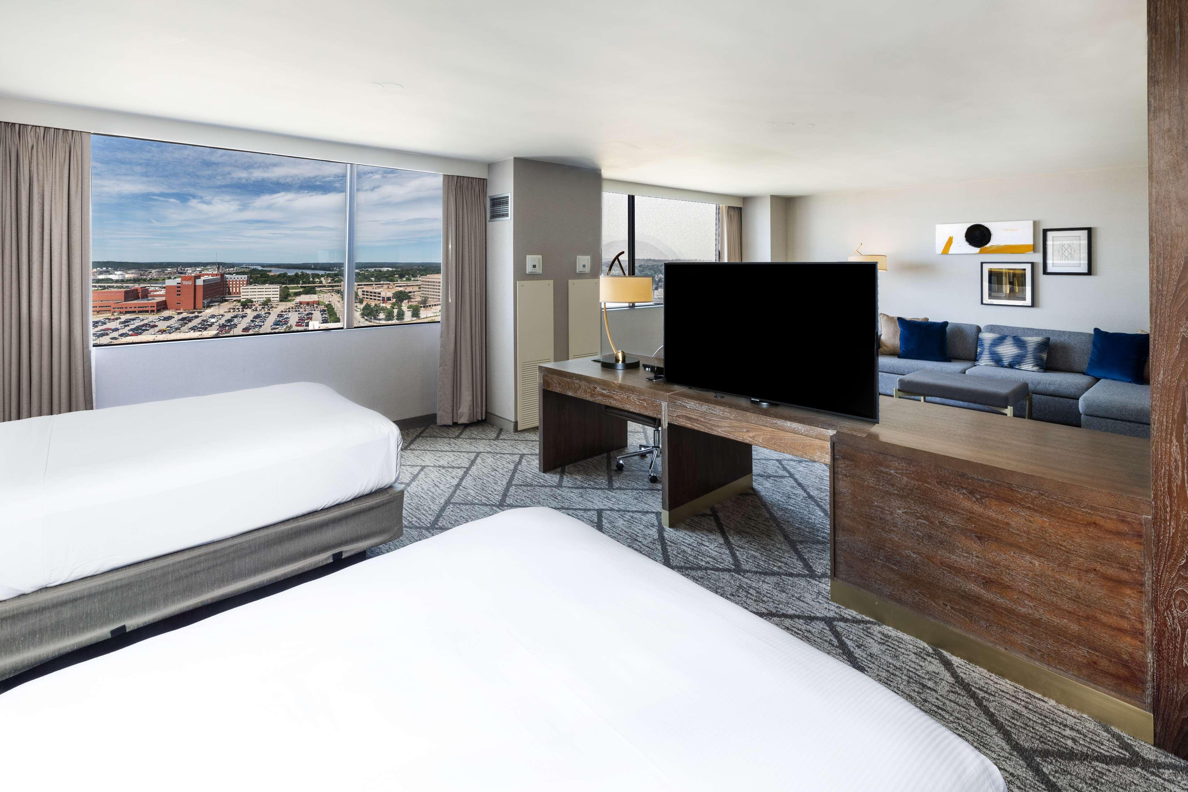 Suite Deluxe Two Double Beds