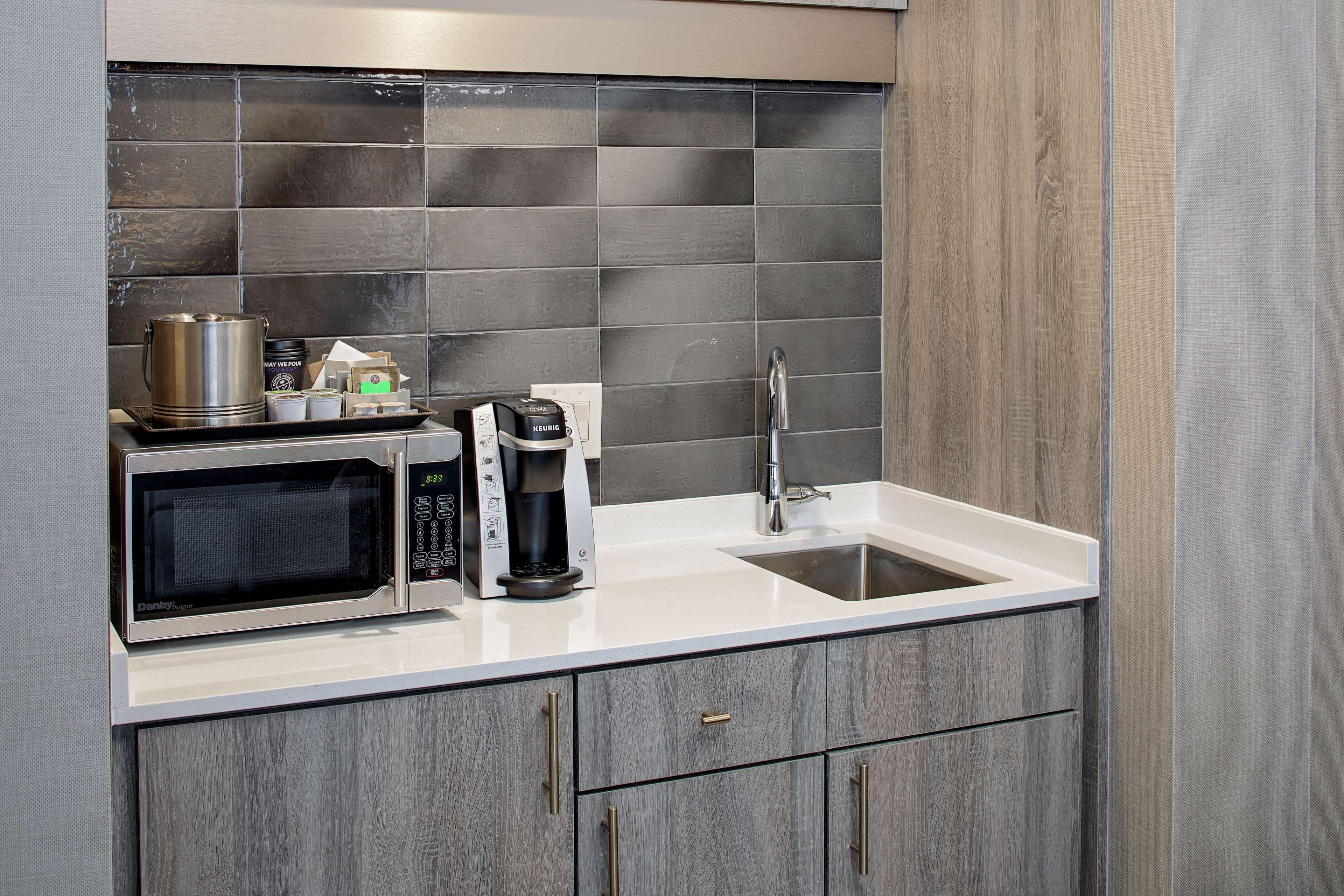 Suite Deluxe Two Double Beds