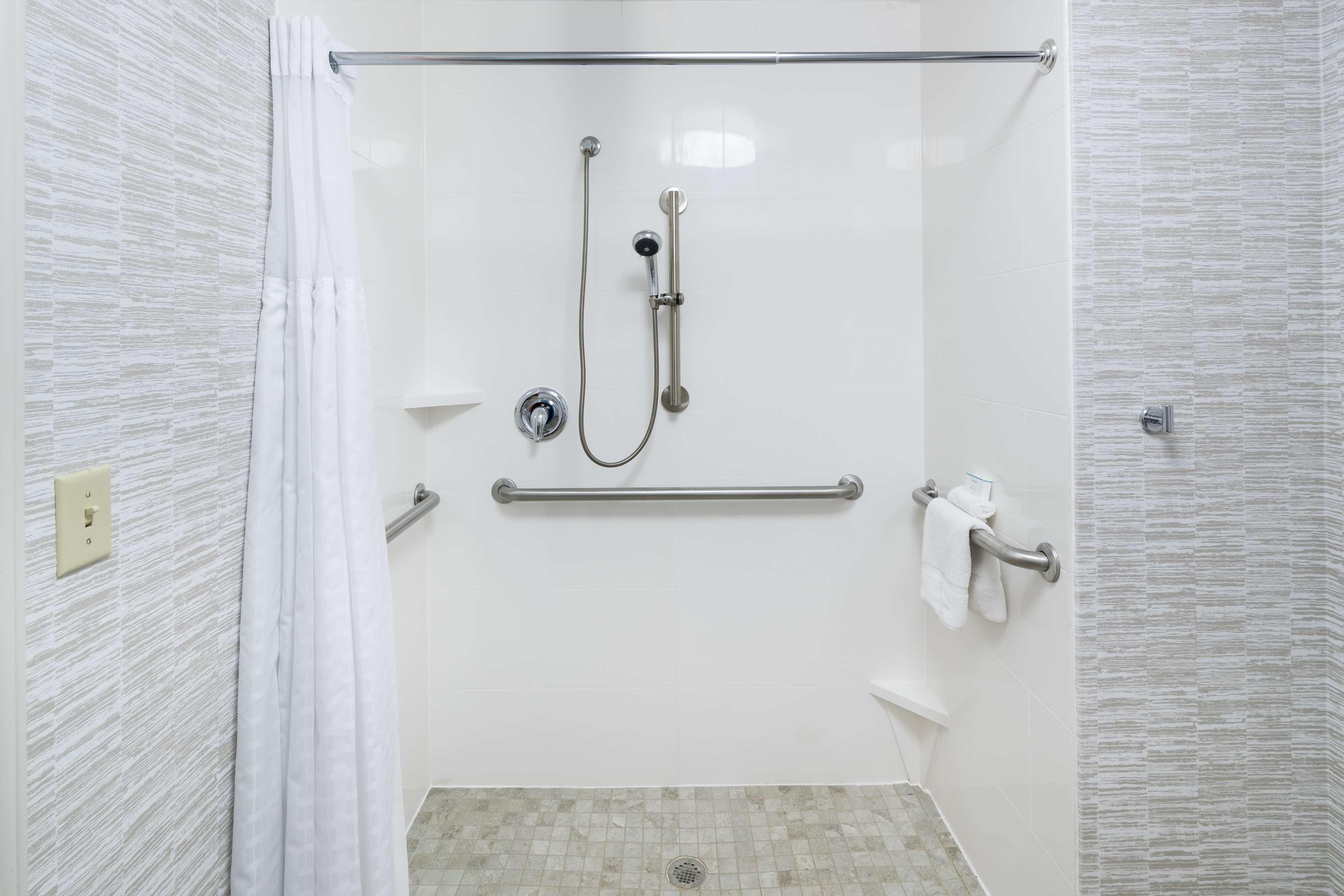 Suite Two Bedrooms Two Bathrooms