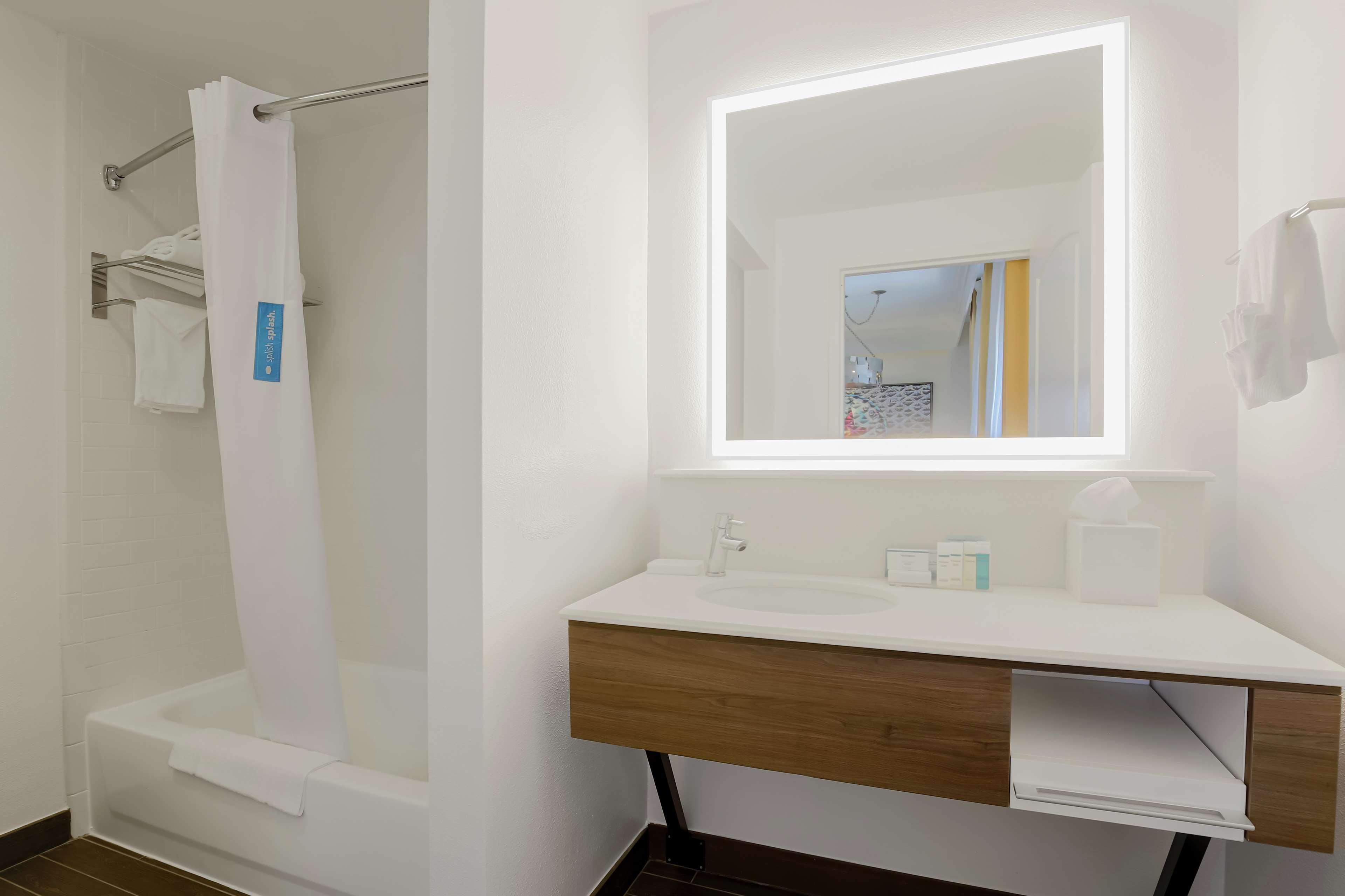 Suite King Bed One Bedroom 