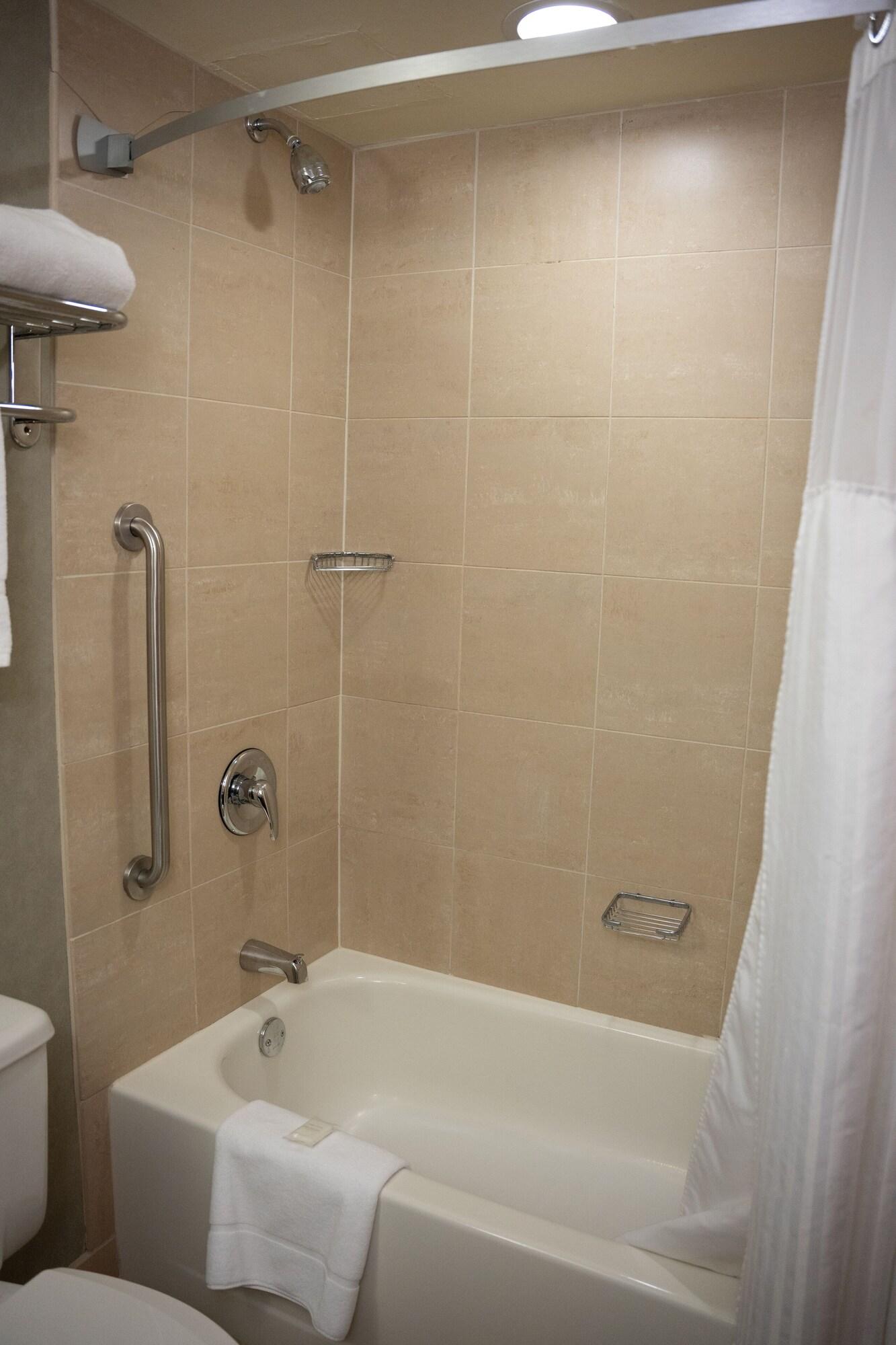 Double Deluxe King Bed