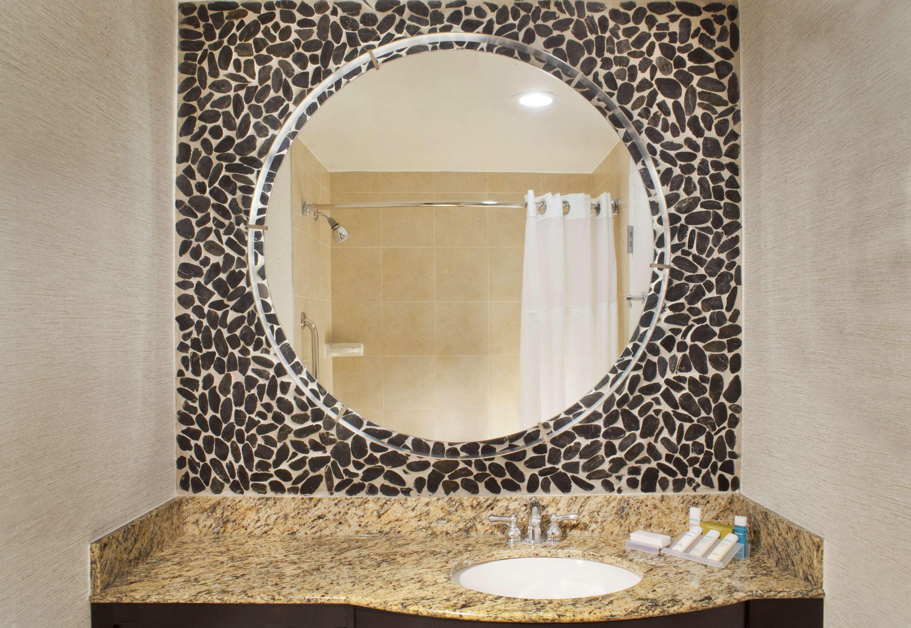 Suite King Bed One Bedroom 