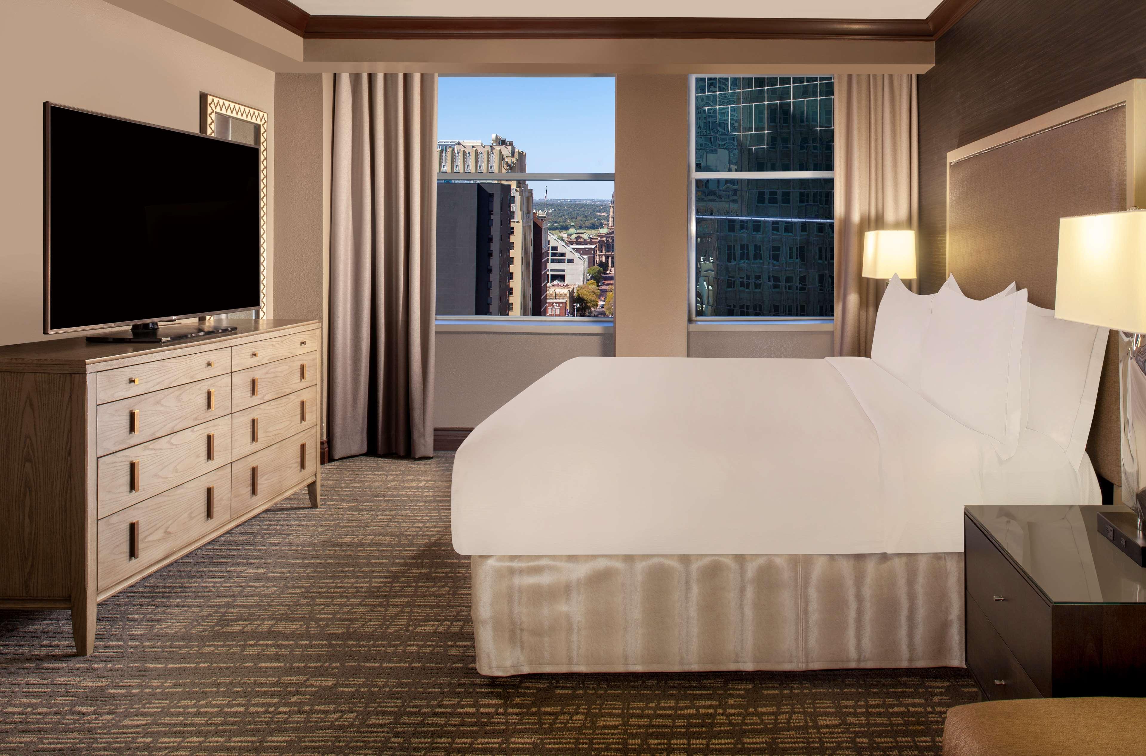 Suite King Bed One Bedroom 