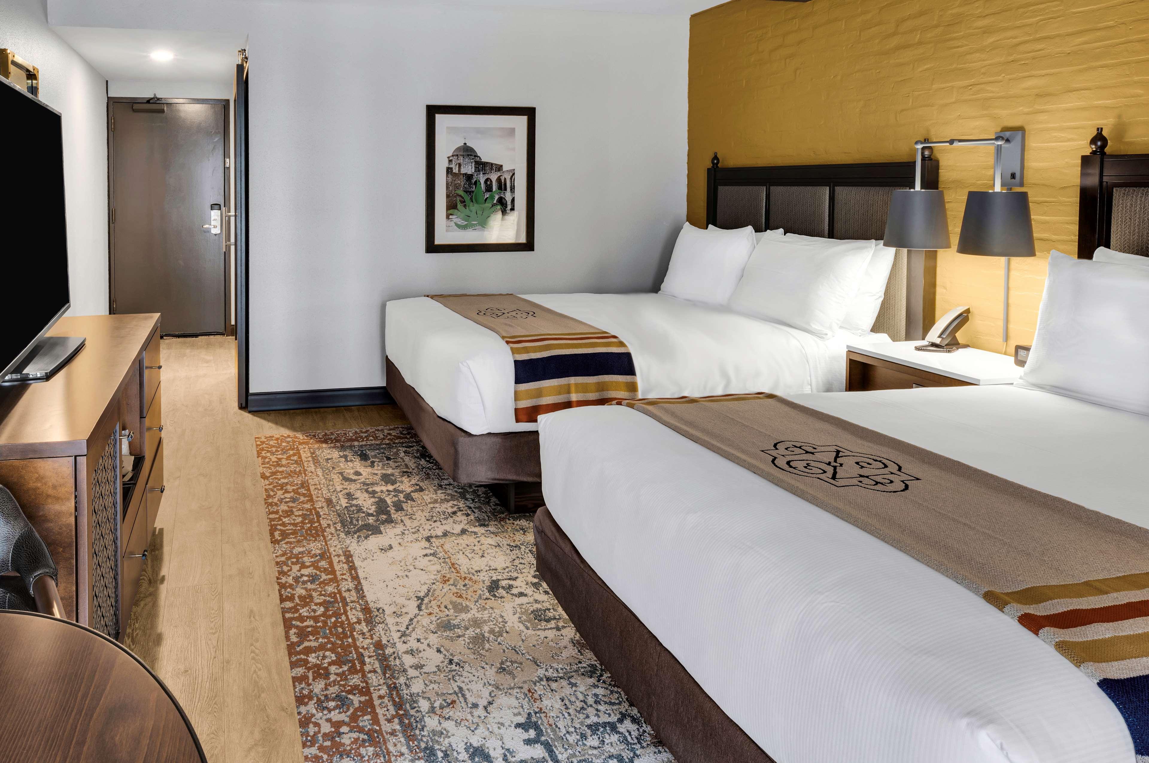 Double Two Queen Beds