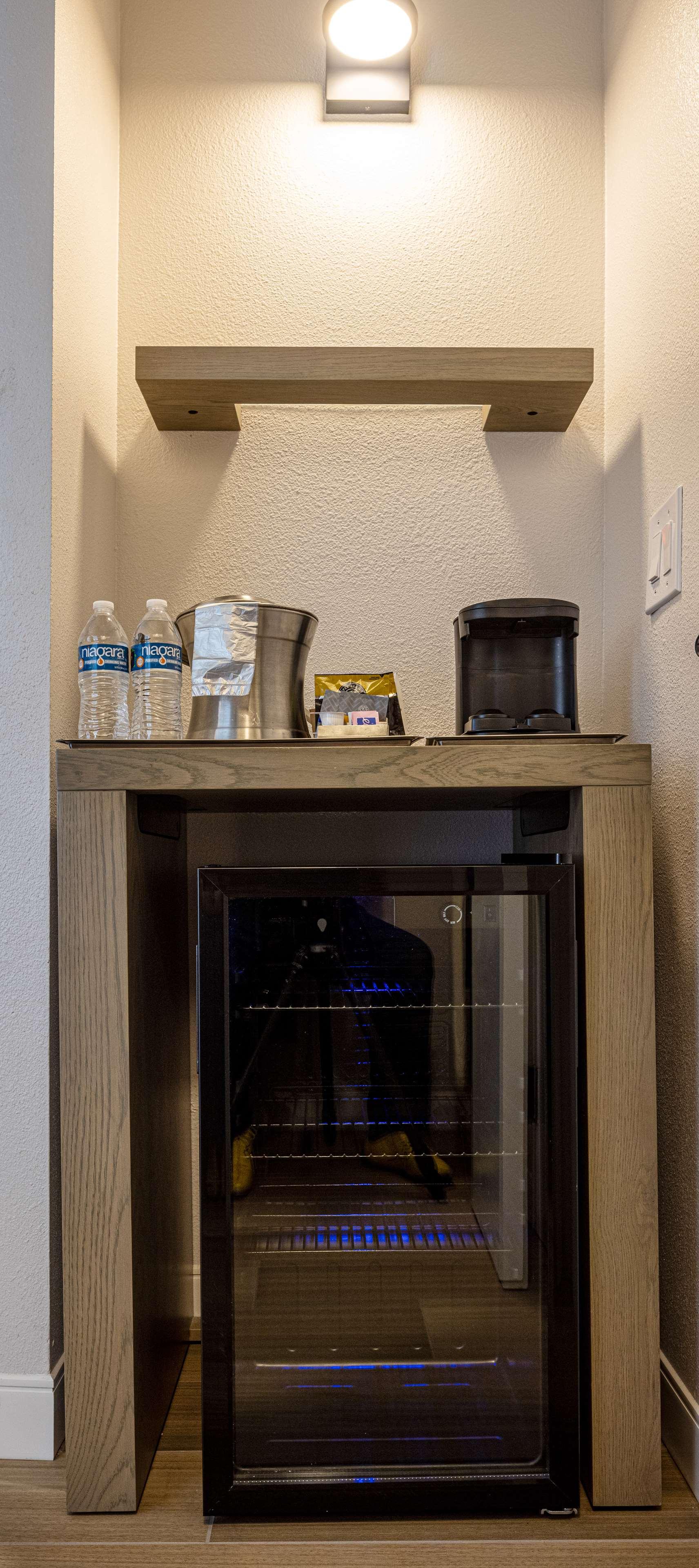 Suite King Bed One Bedroom 