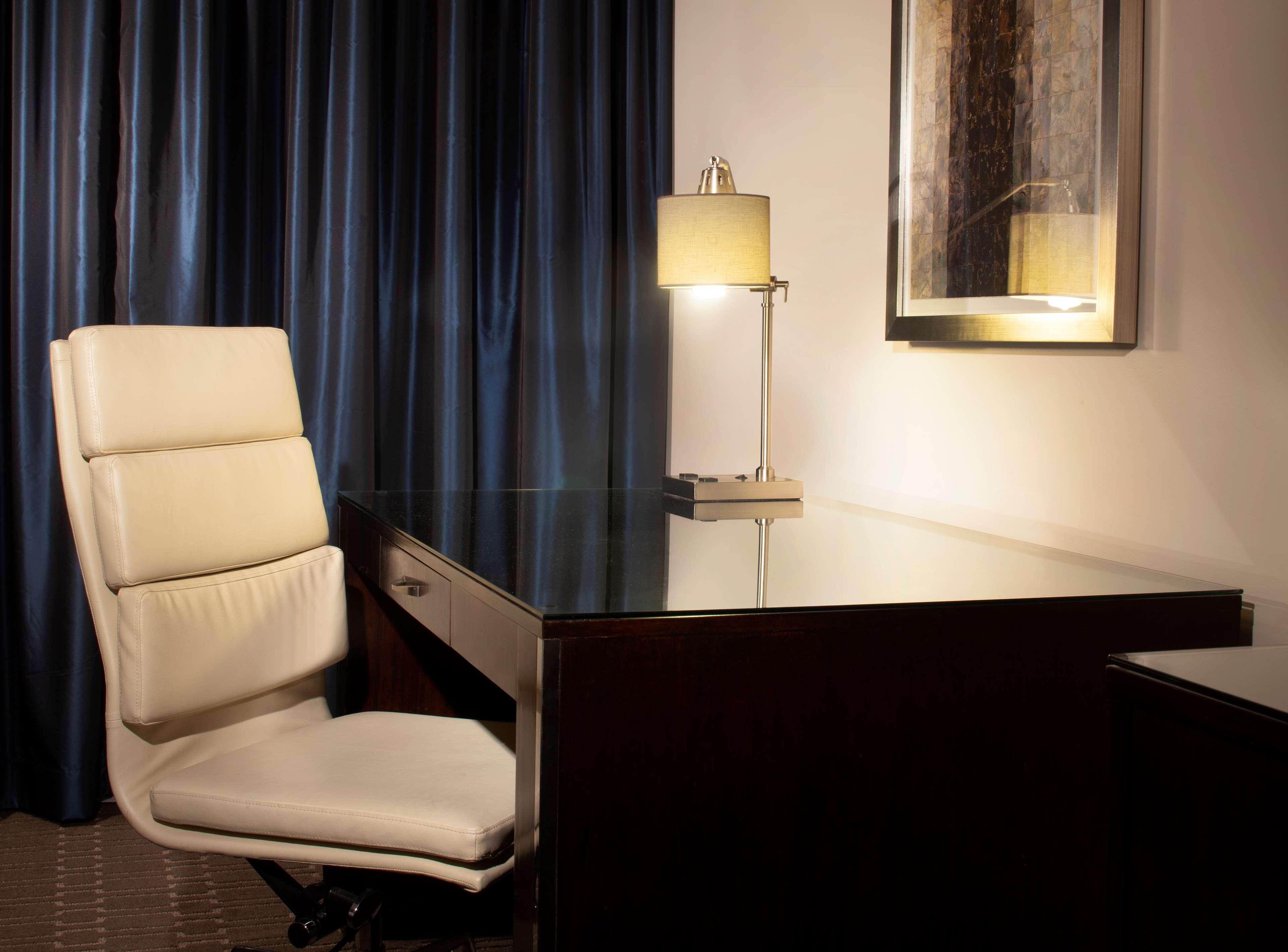 Double Deluxe King Bed