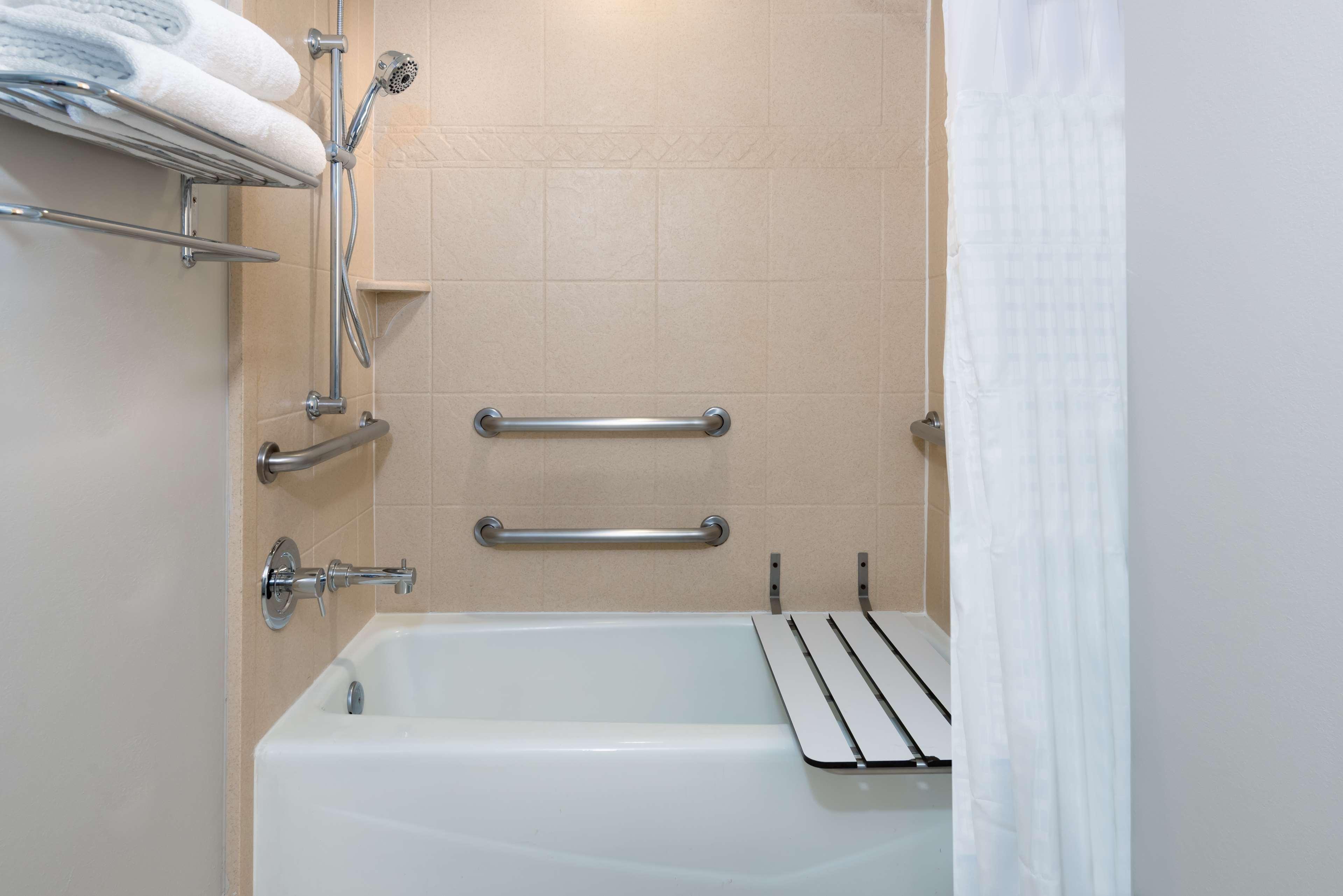 Double King Bed One Bedroom 