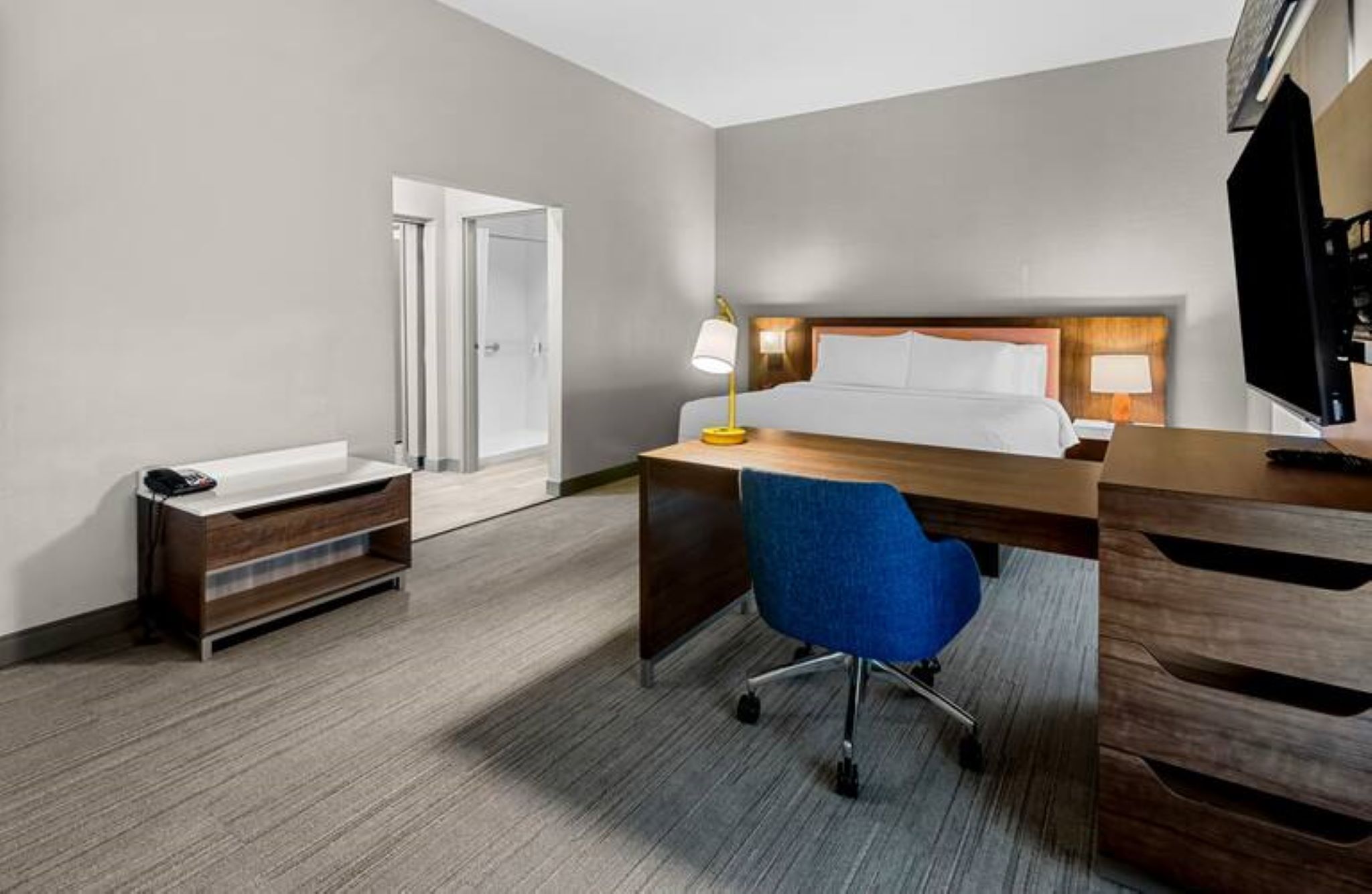 Double King Bed Non Smoking