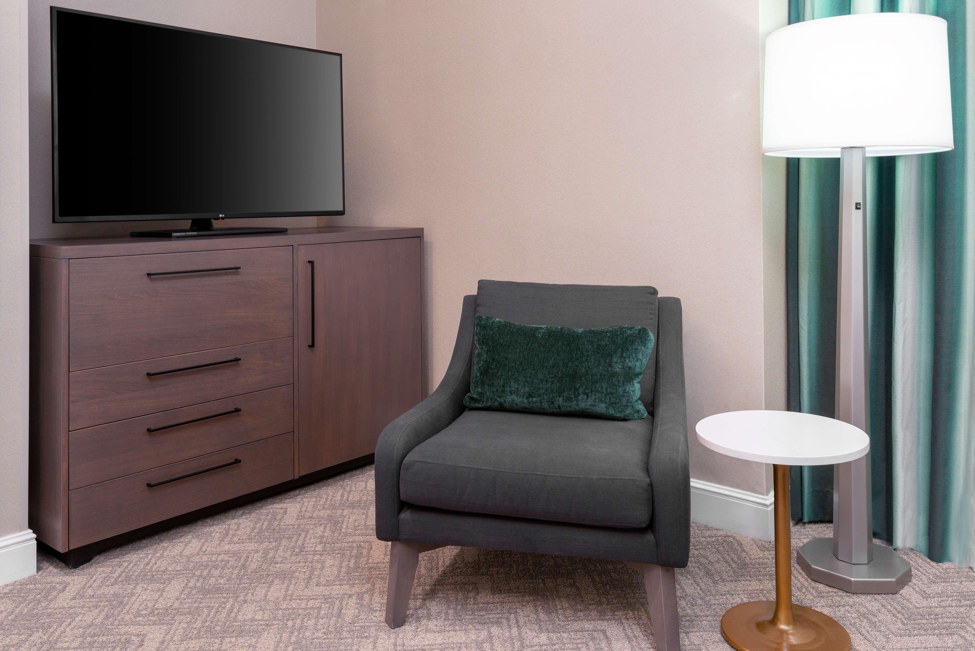 Room Premium King Bed