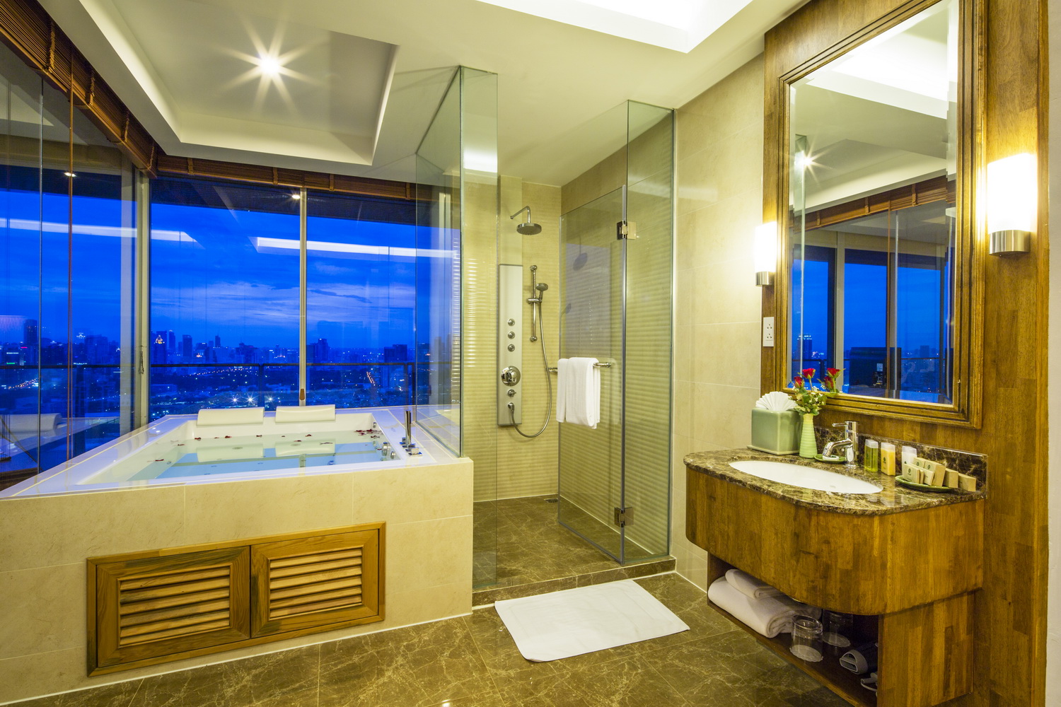 Suite with Jacuzzi