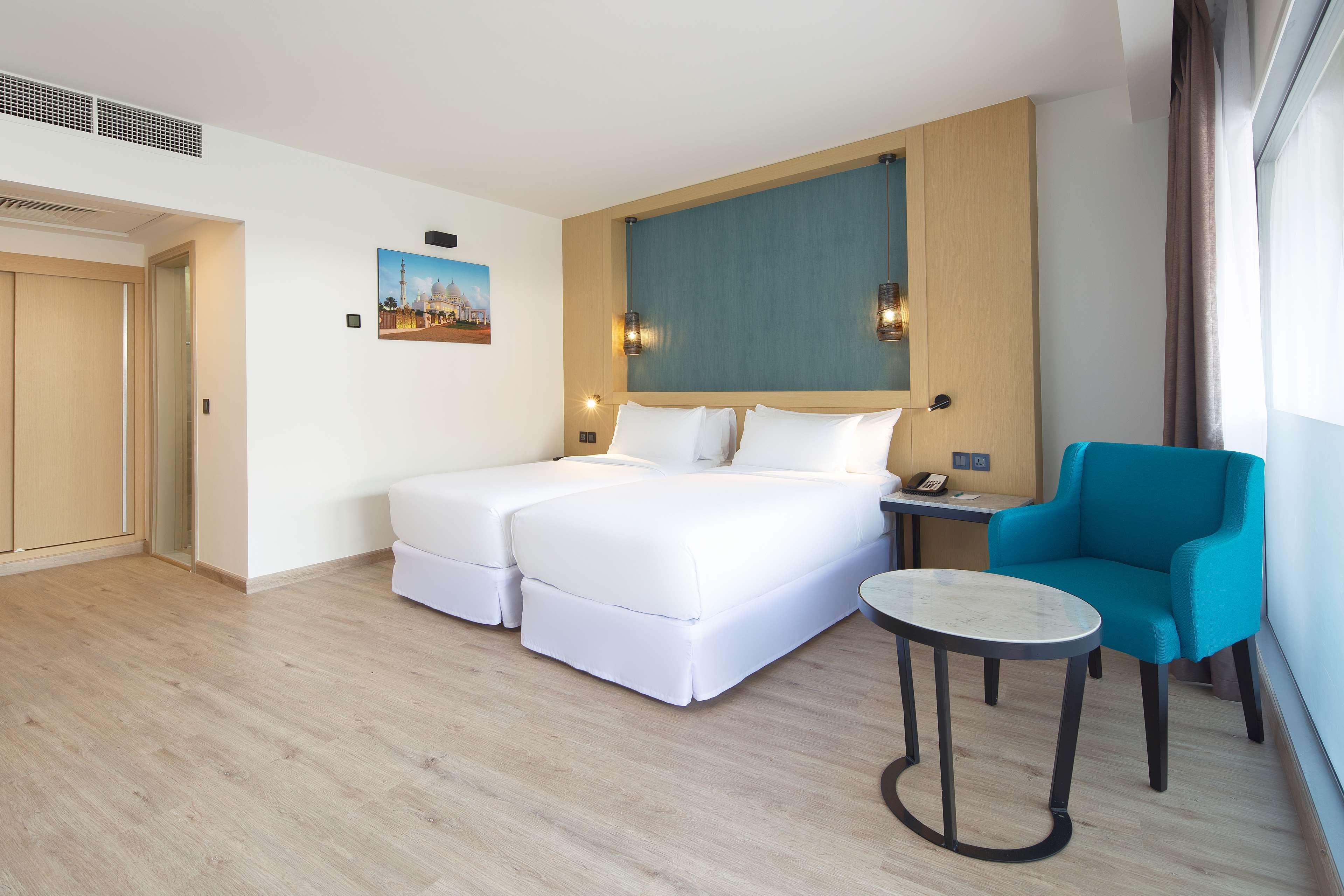 Double or Twin Standard