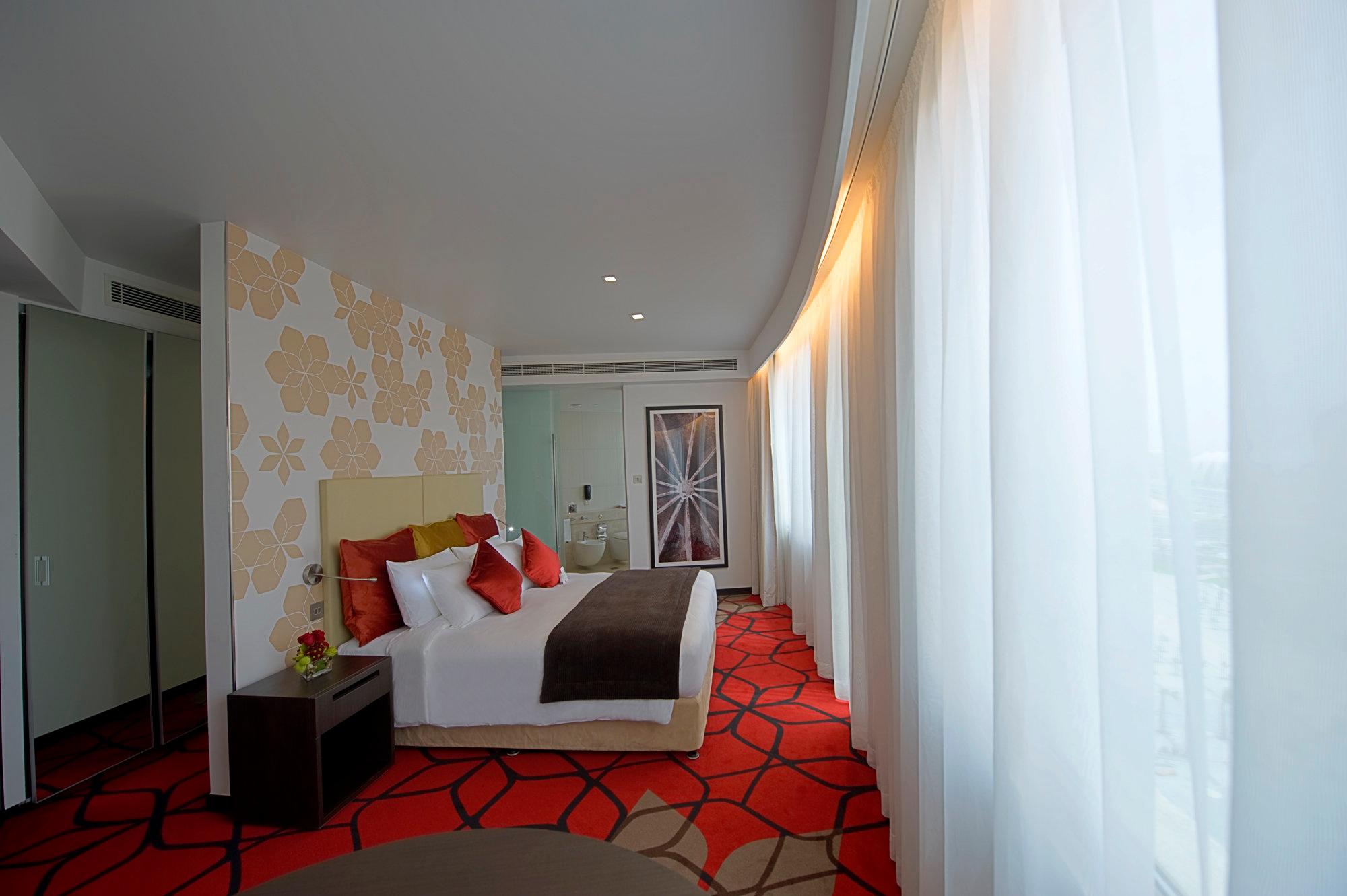 Suite City View King Bed